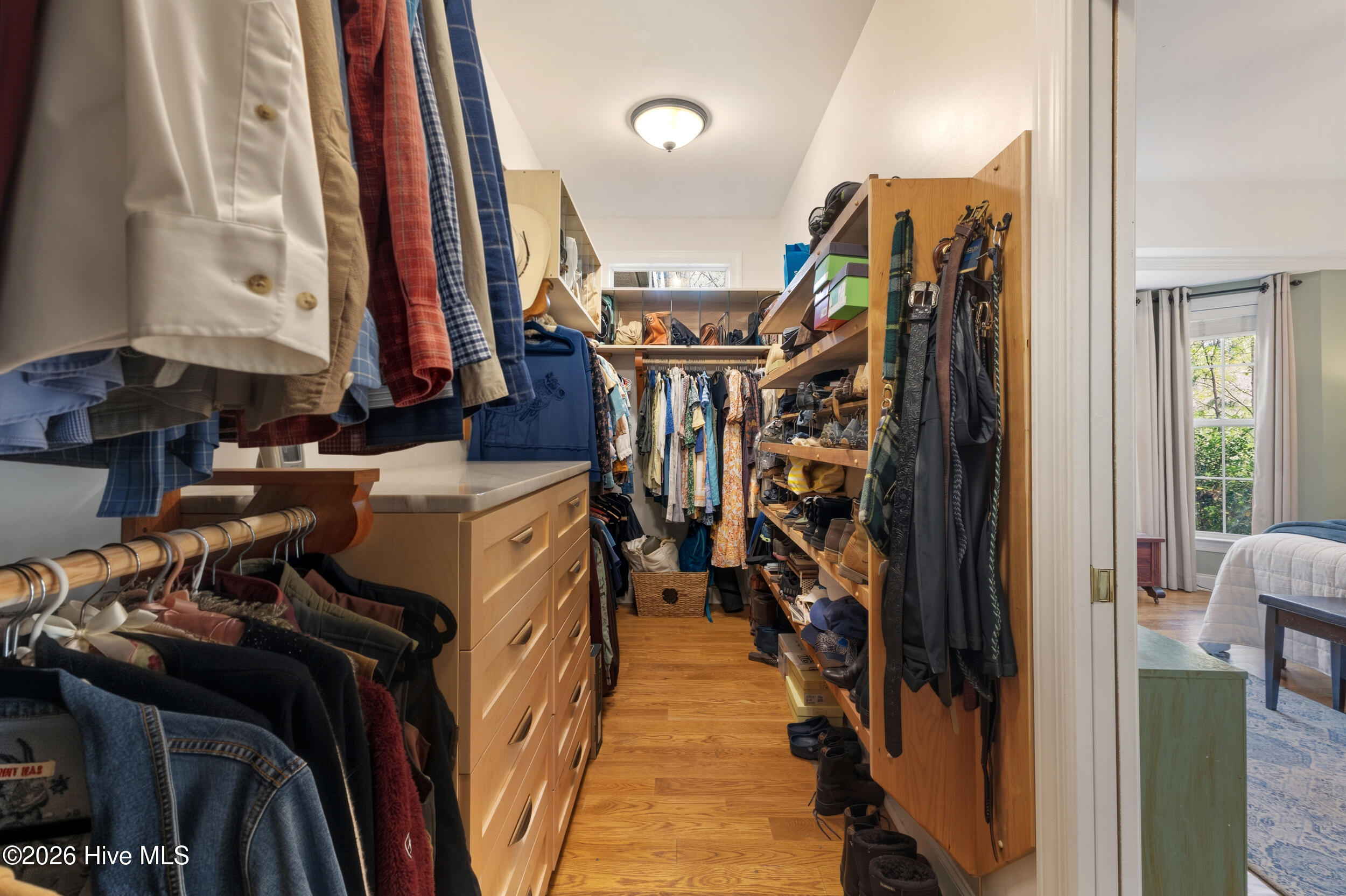 100564040 | Photo 29