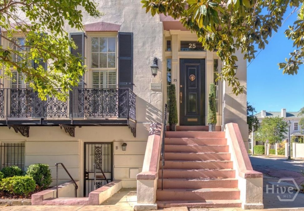 2nd image of 25 W Perry St, Savannah, GA 31401 | MLS# SA363012