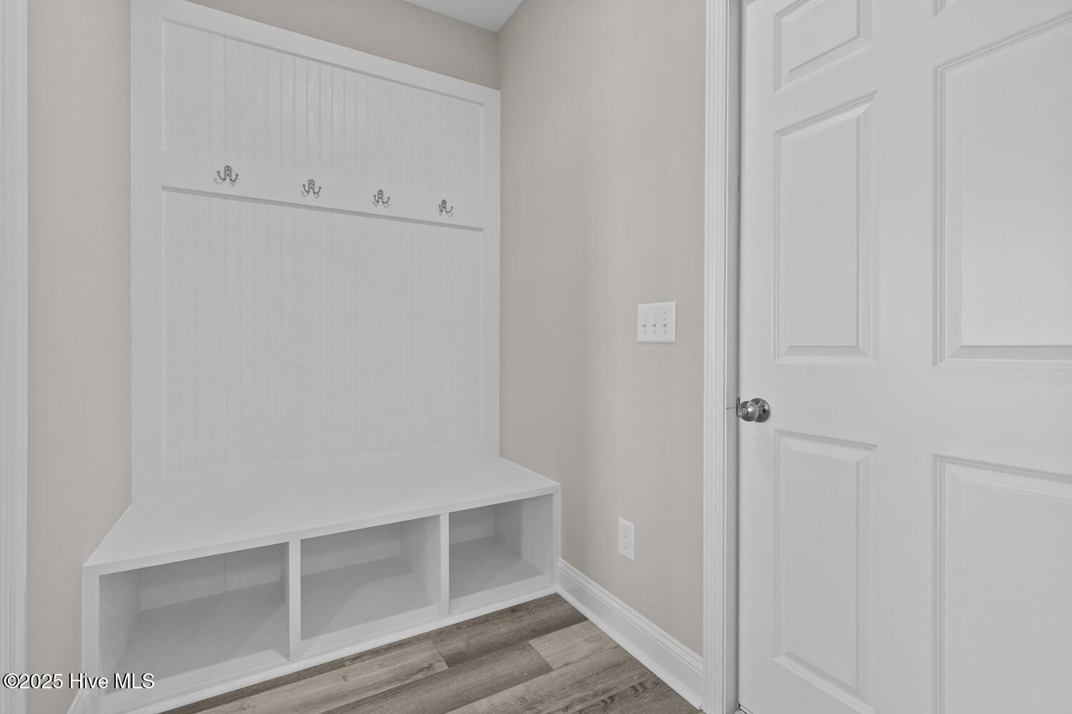 100469992 | Photo 15