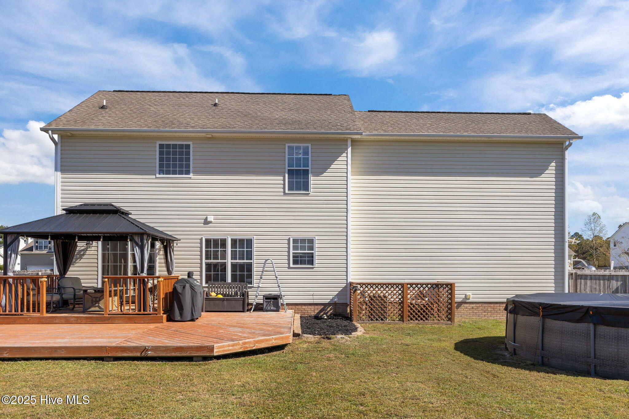 100538384 | Photo 30