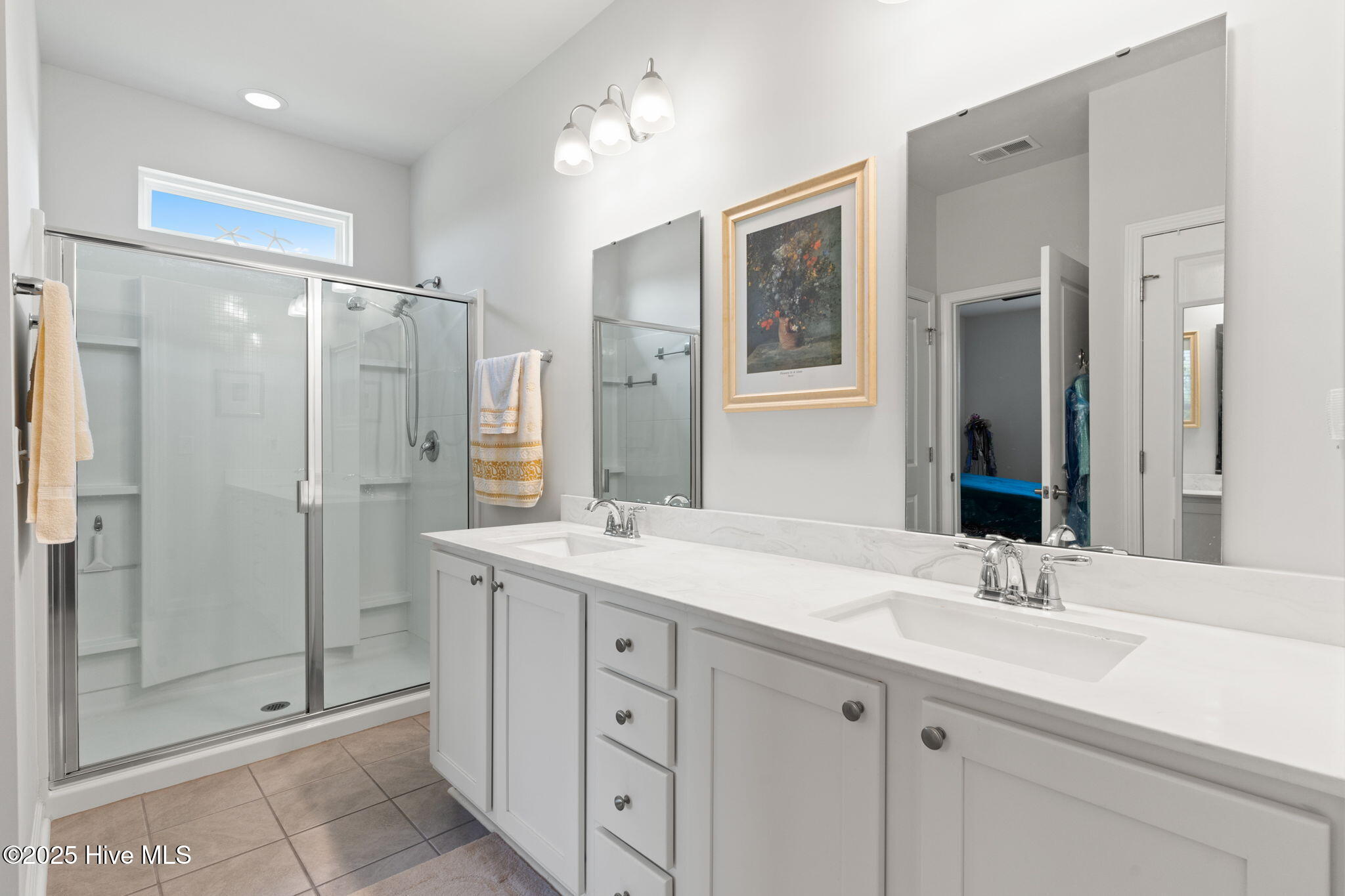 100516285 | Photo 26