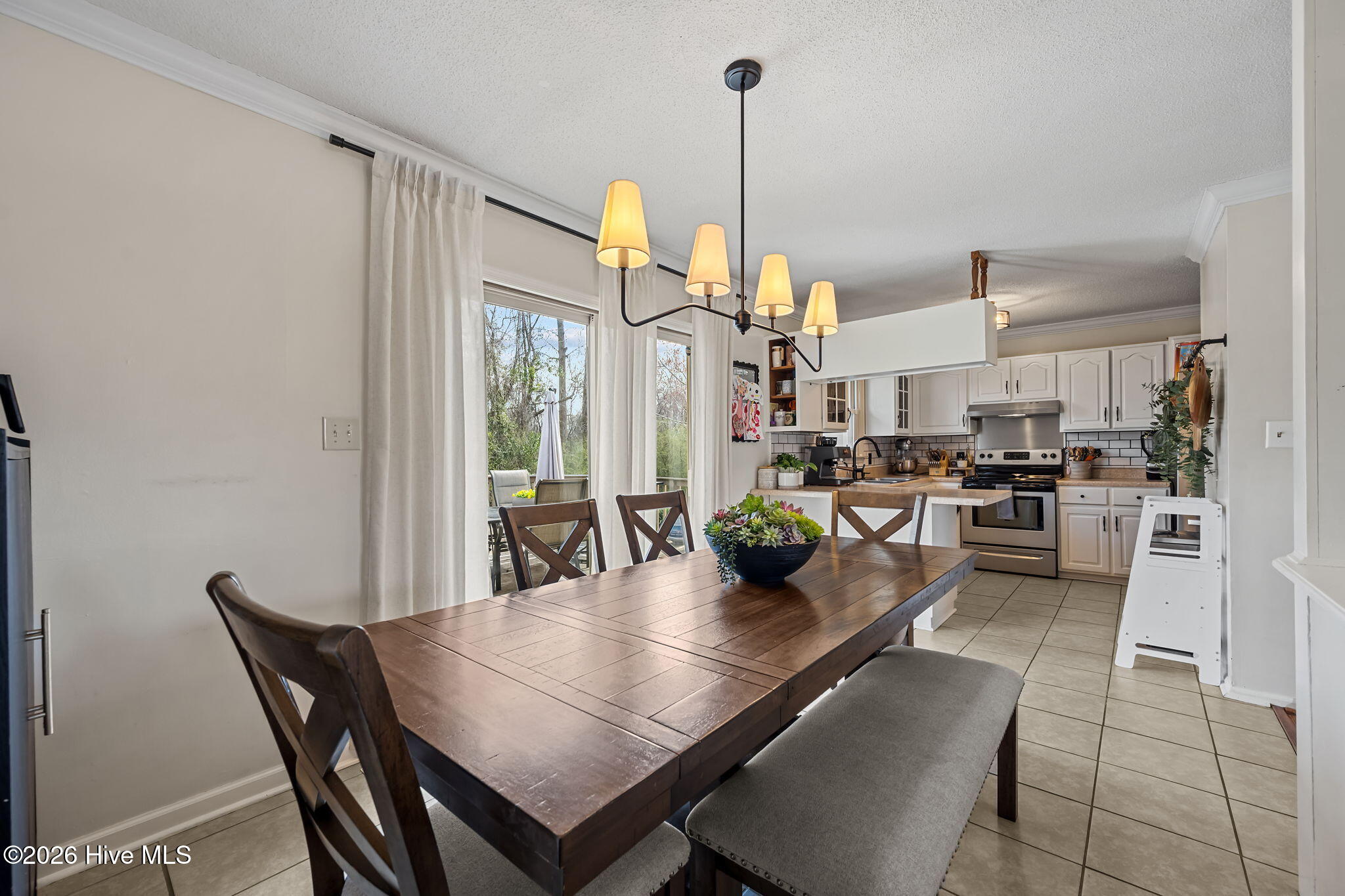 100559332 | Photo 15