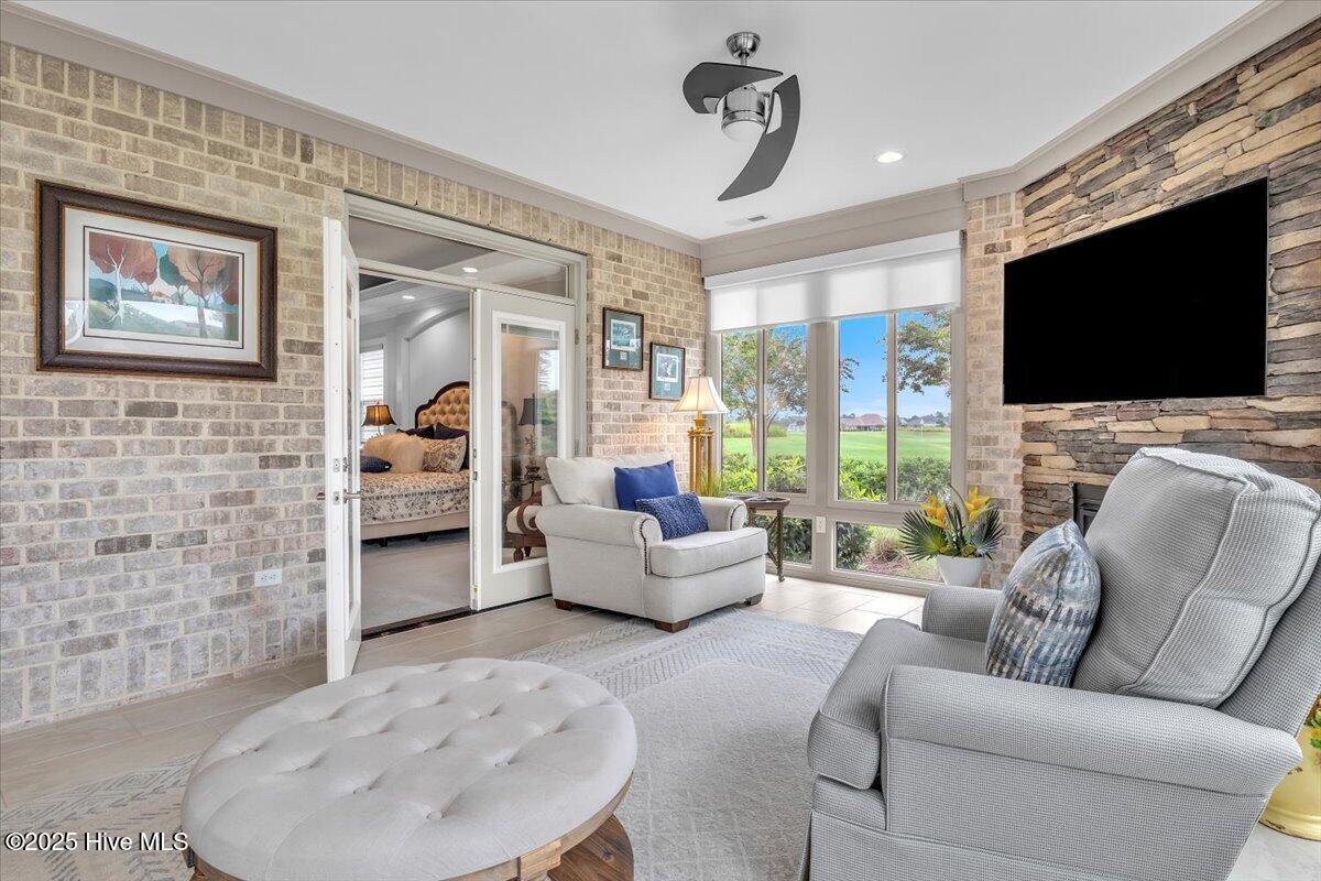 100527091 | Photo 26