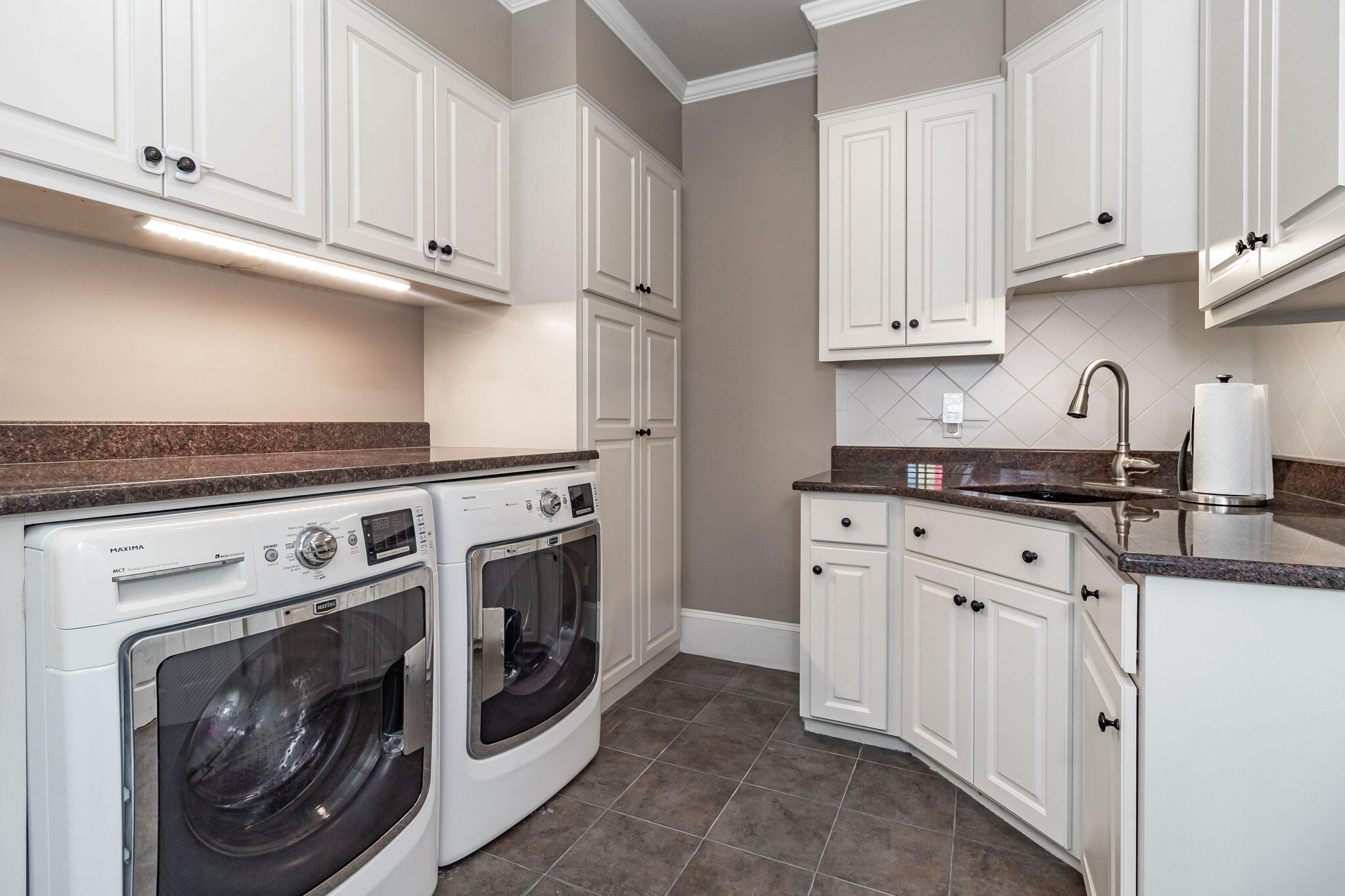 34-web-or-mls-3678 FOXFIRE PL ©-3084