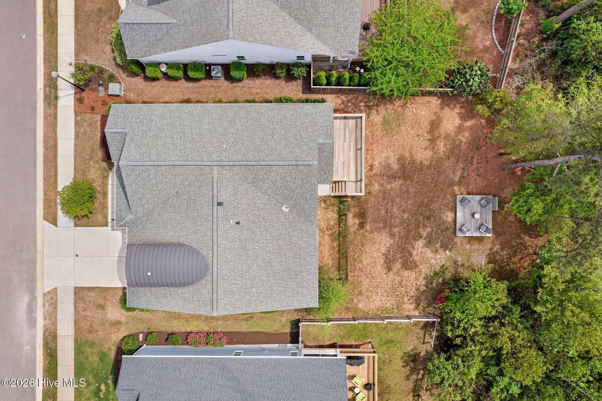 100567052 | Photo 44