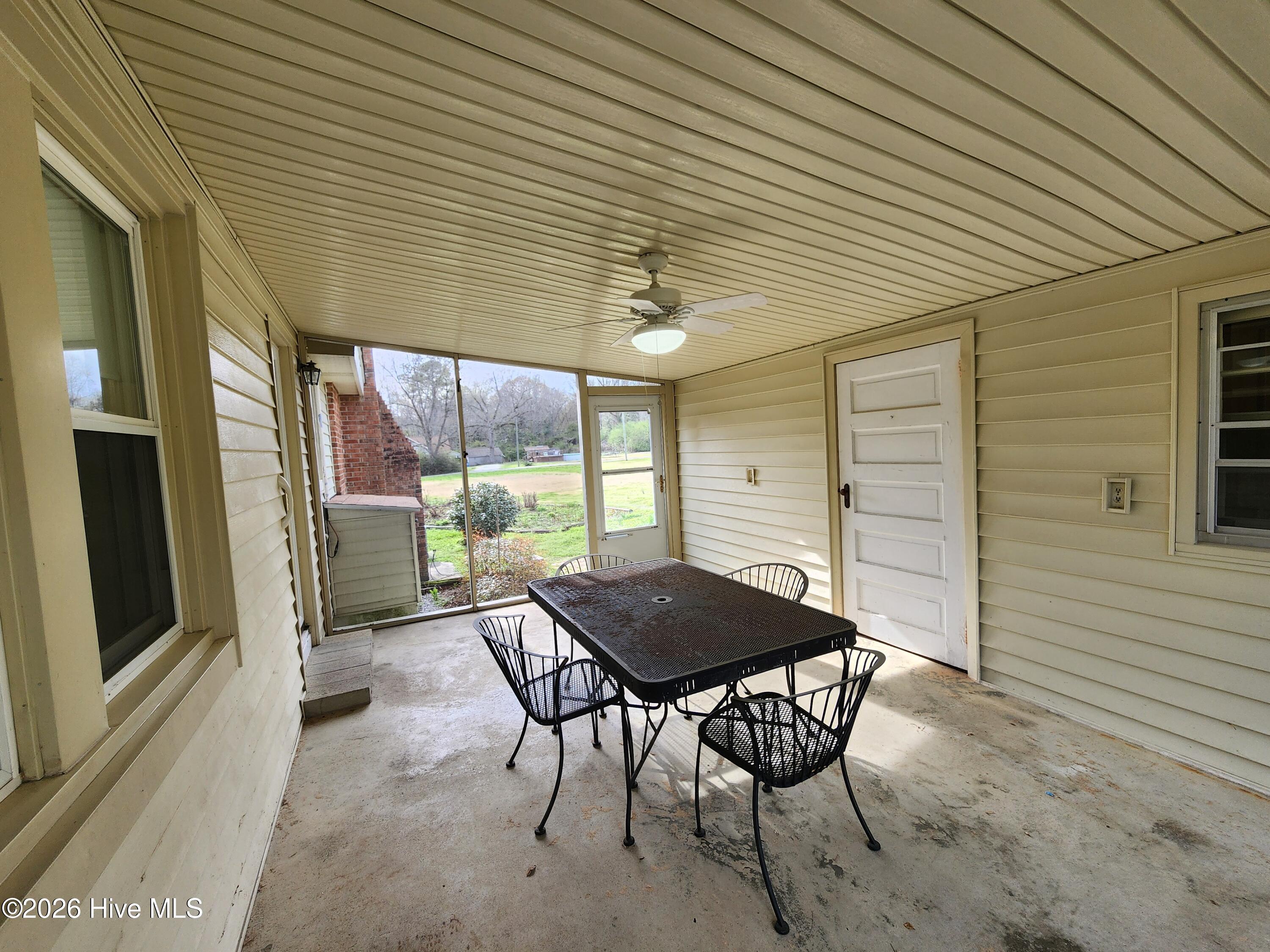 100561545 | Photo 20