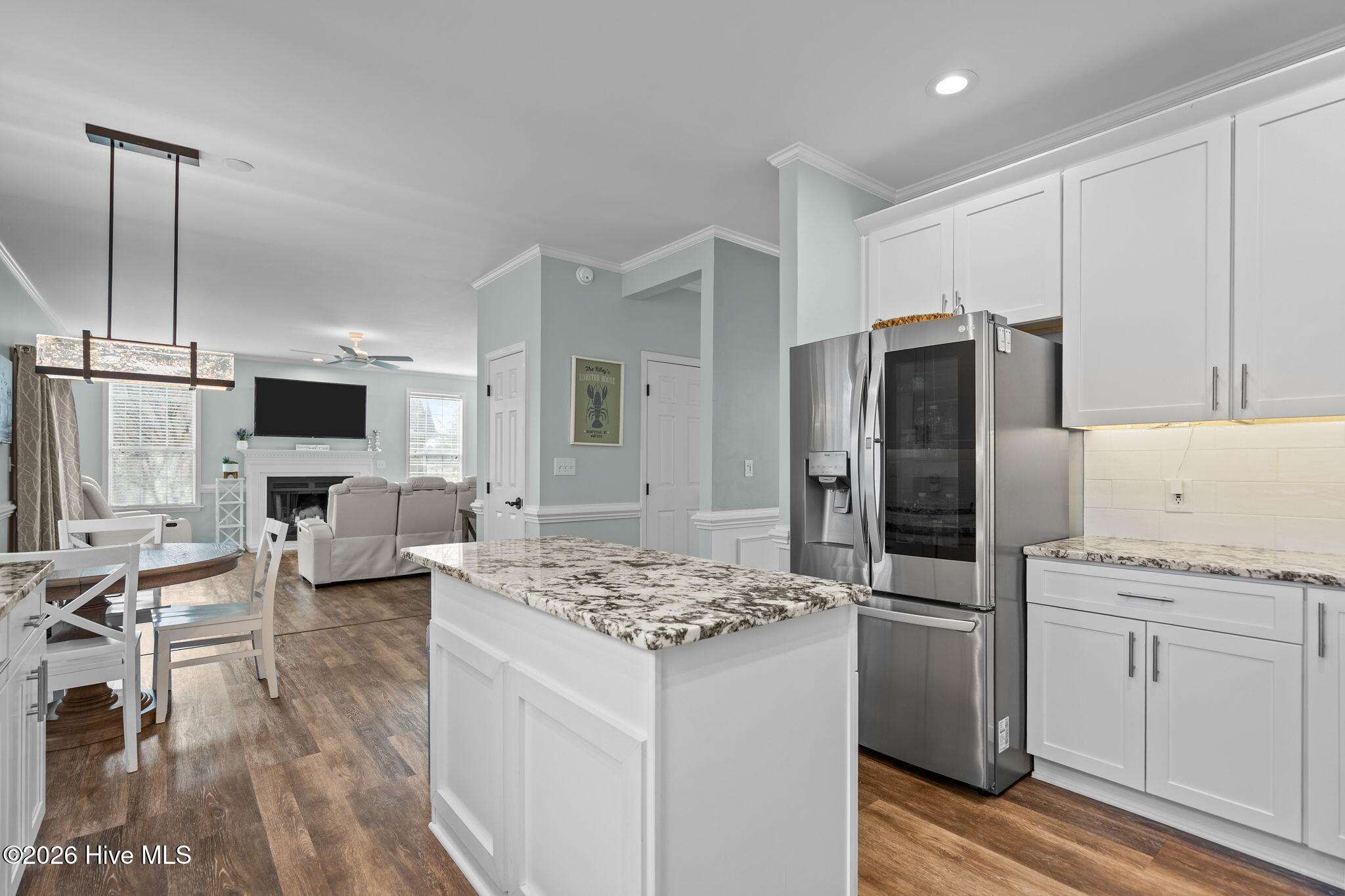 100548092 | Photo 16