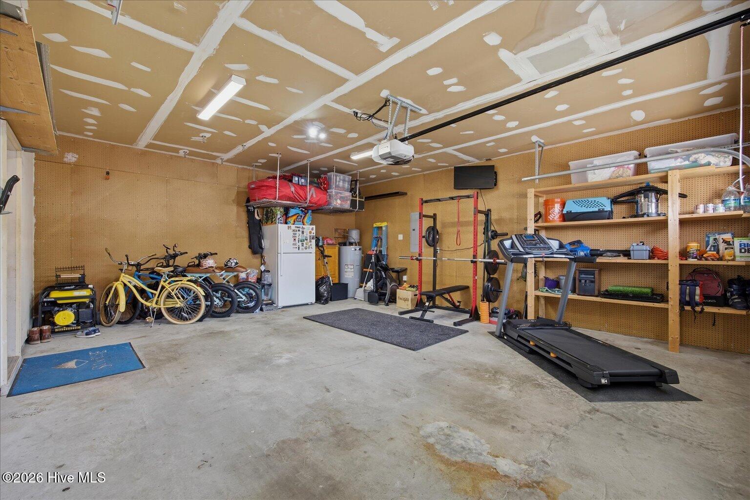 100563445 | Photo 25