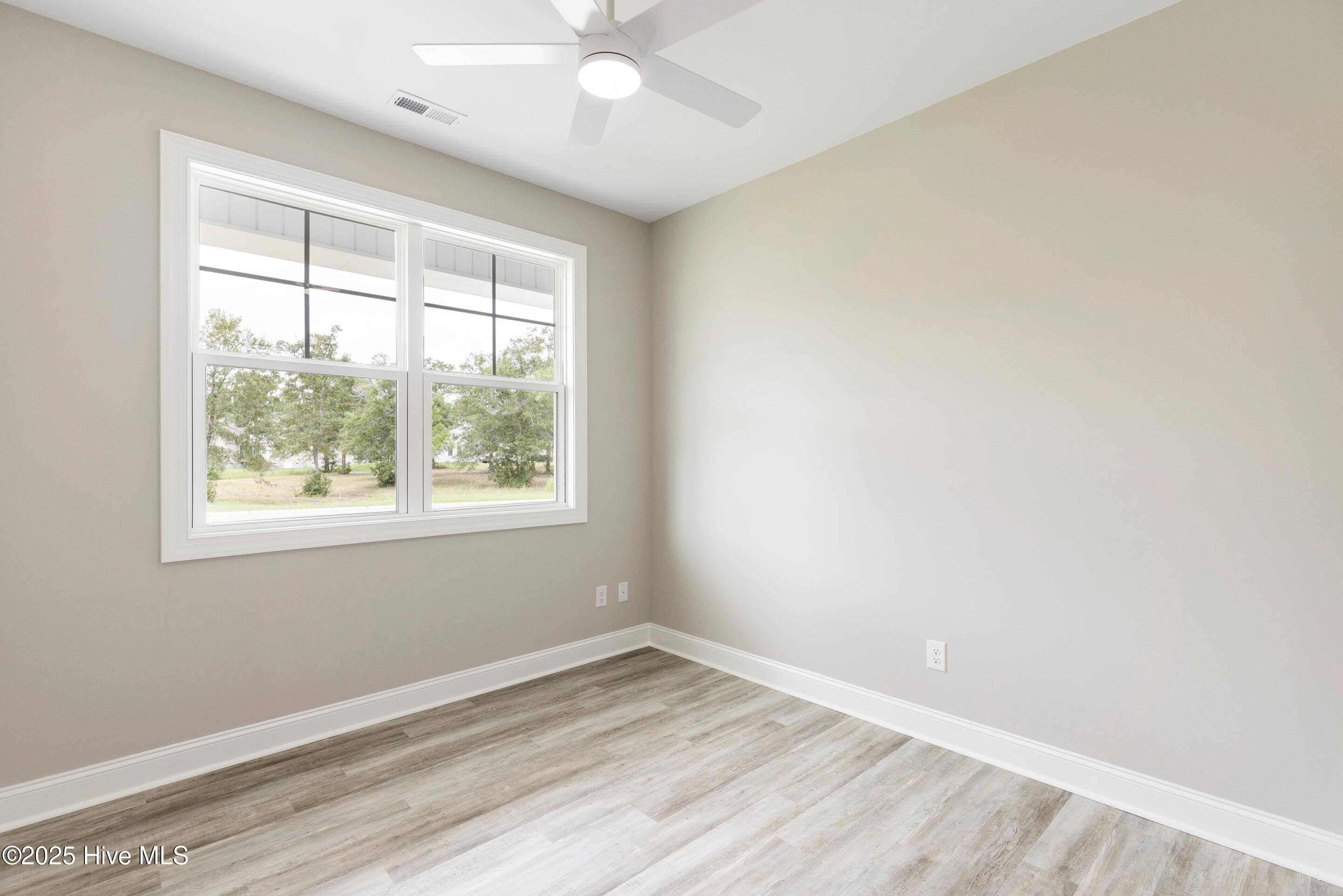 100524111 | Photo 37