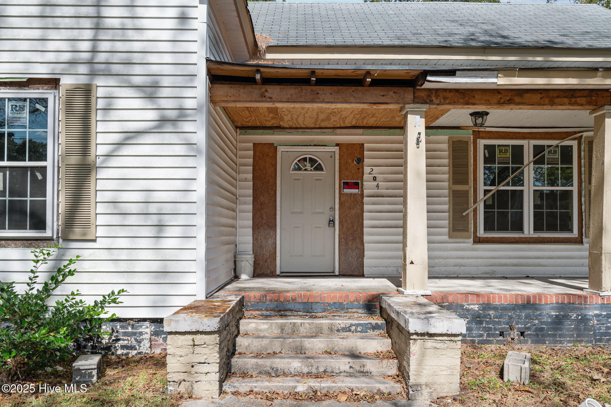 Homes for sale in Robersonville, NC | 204 W Green St, Robersonville, NC 27871 | MLS# 100534879