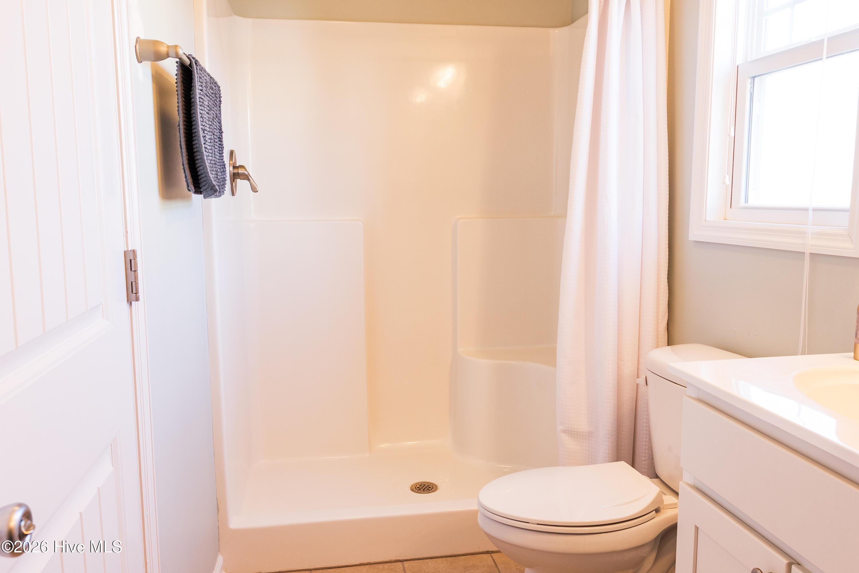 100559120 | Photo 19