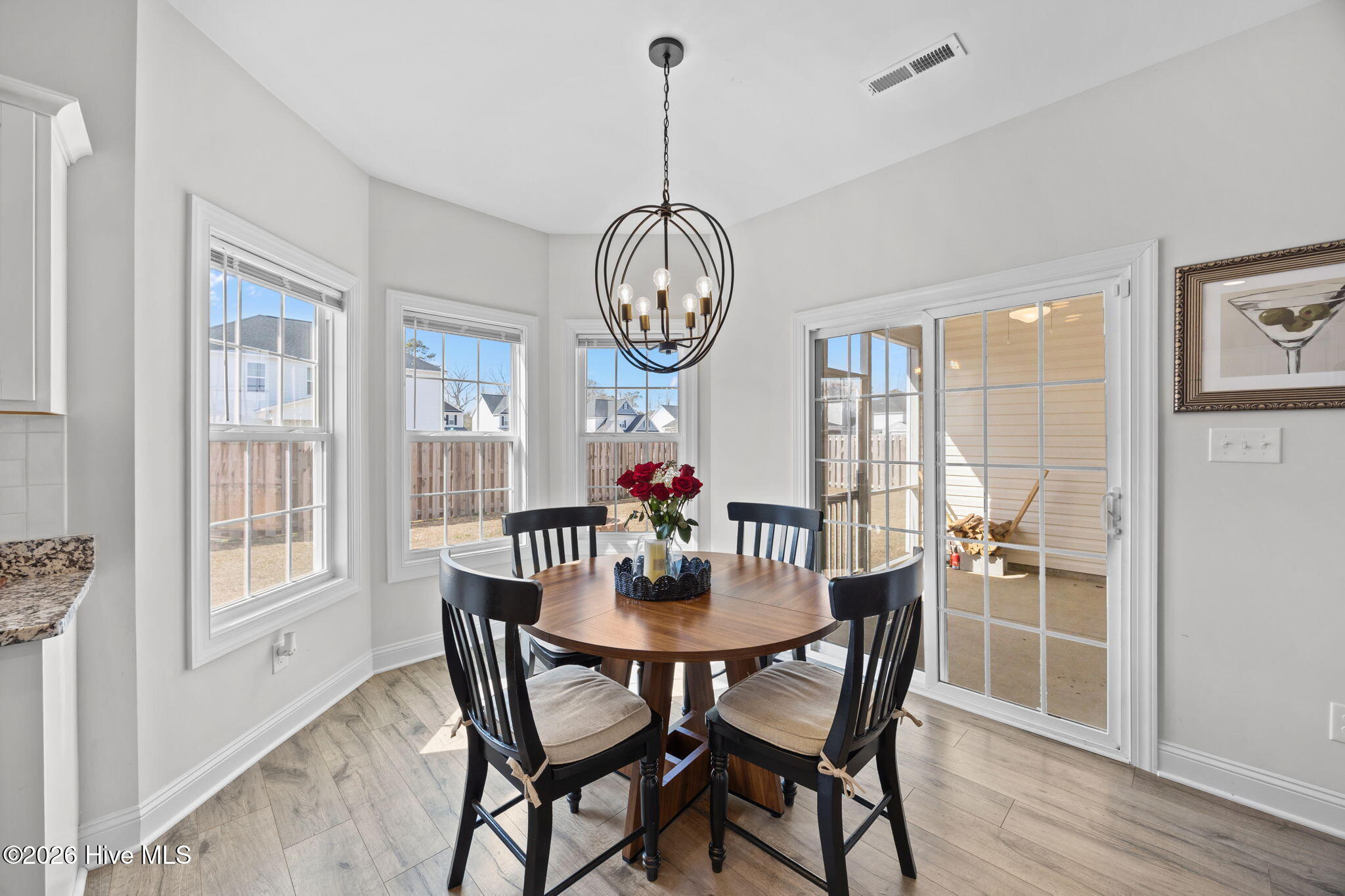 100556491 | Photo 15