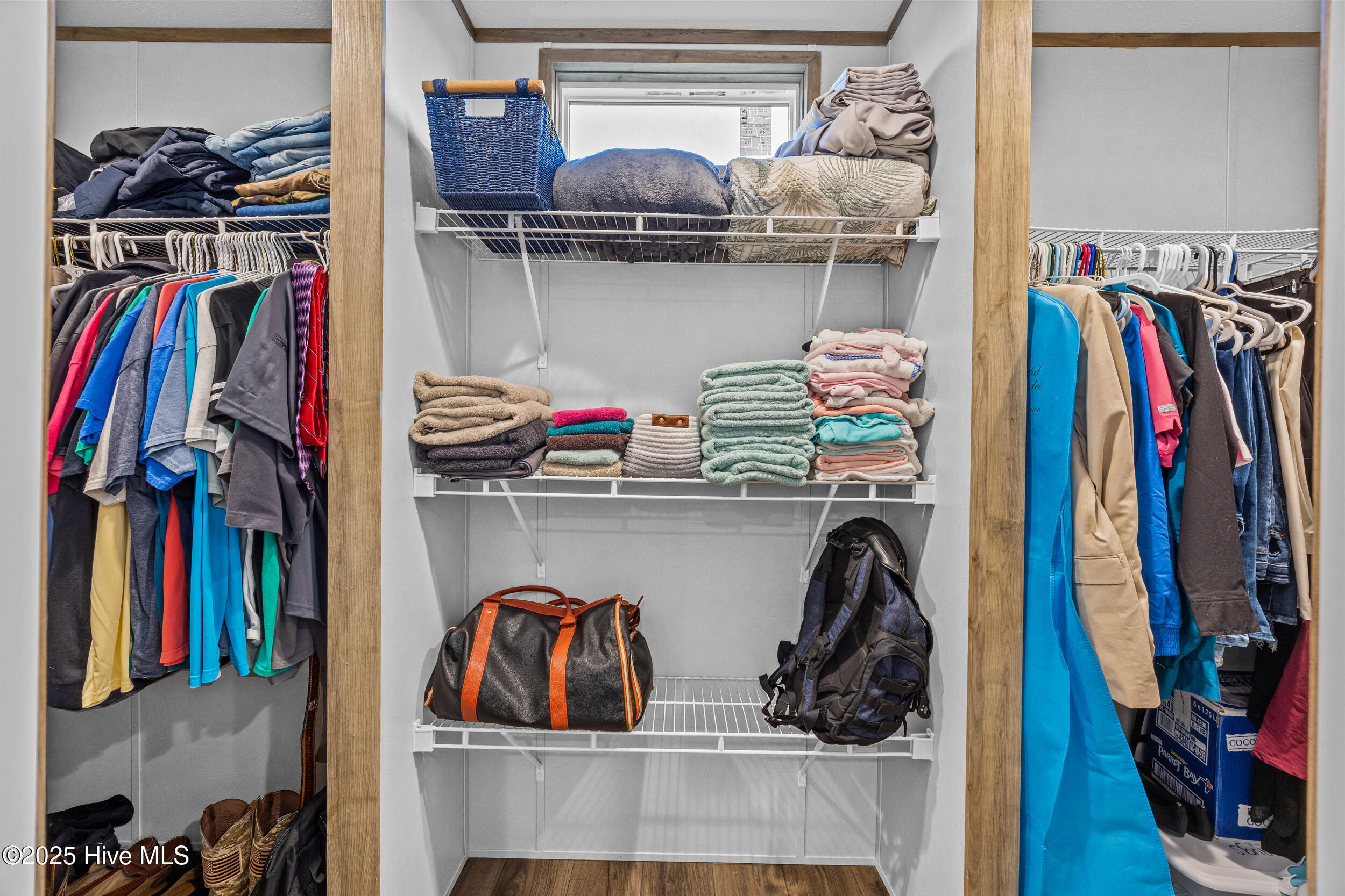 100542726 | Photo 16