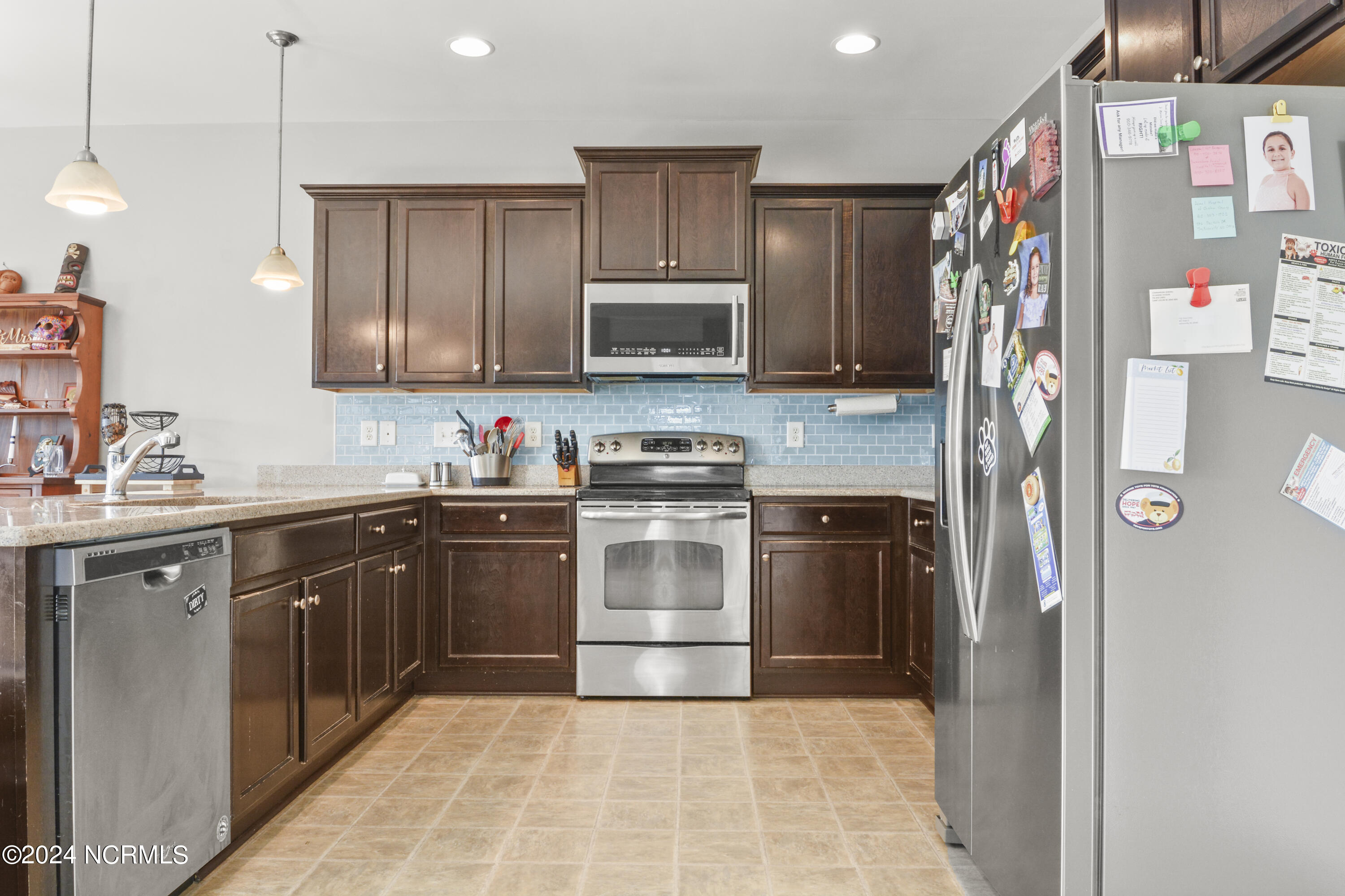 100566117 | Photo 20