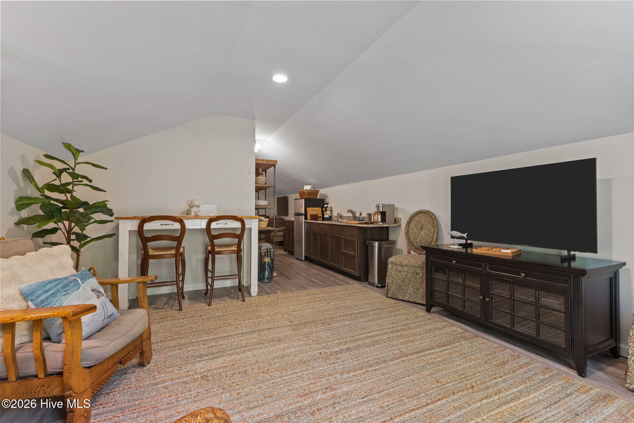 Shop Apartment