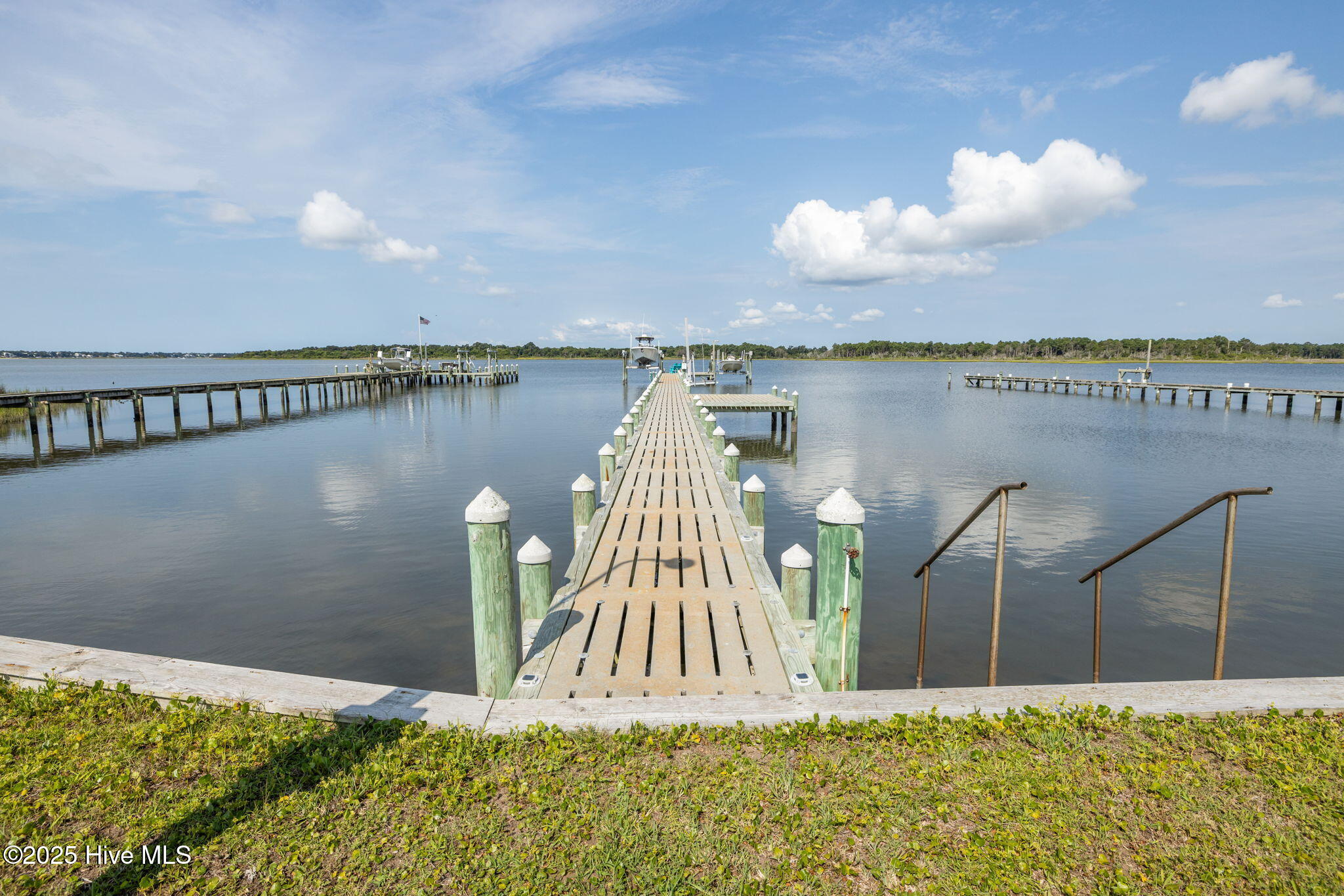 429 Live Oak Road,Newport