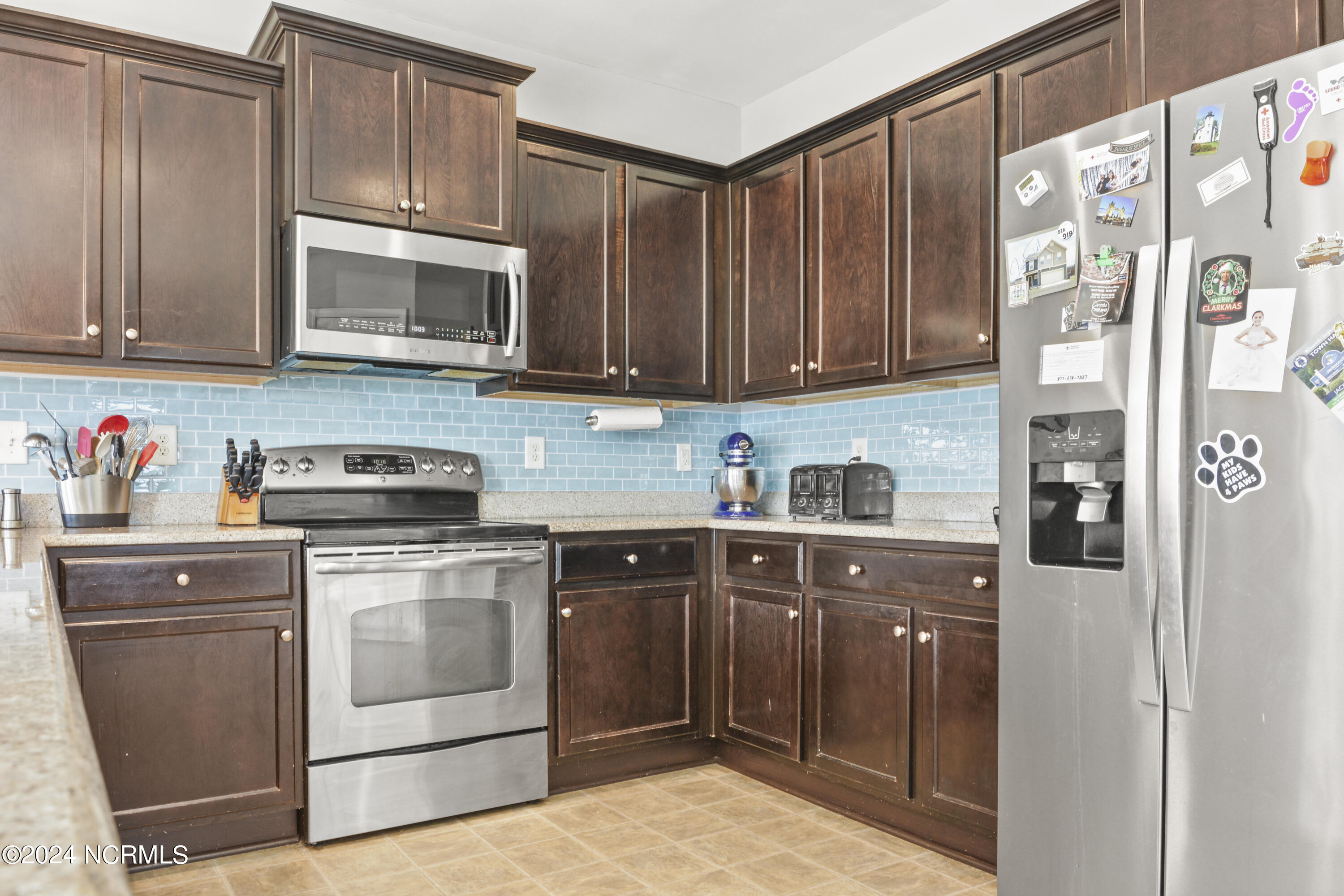 100566117 | Photo 22