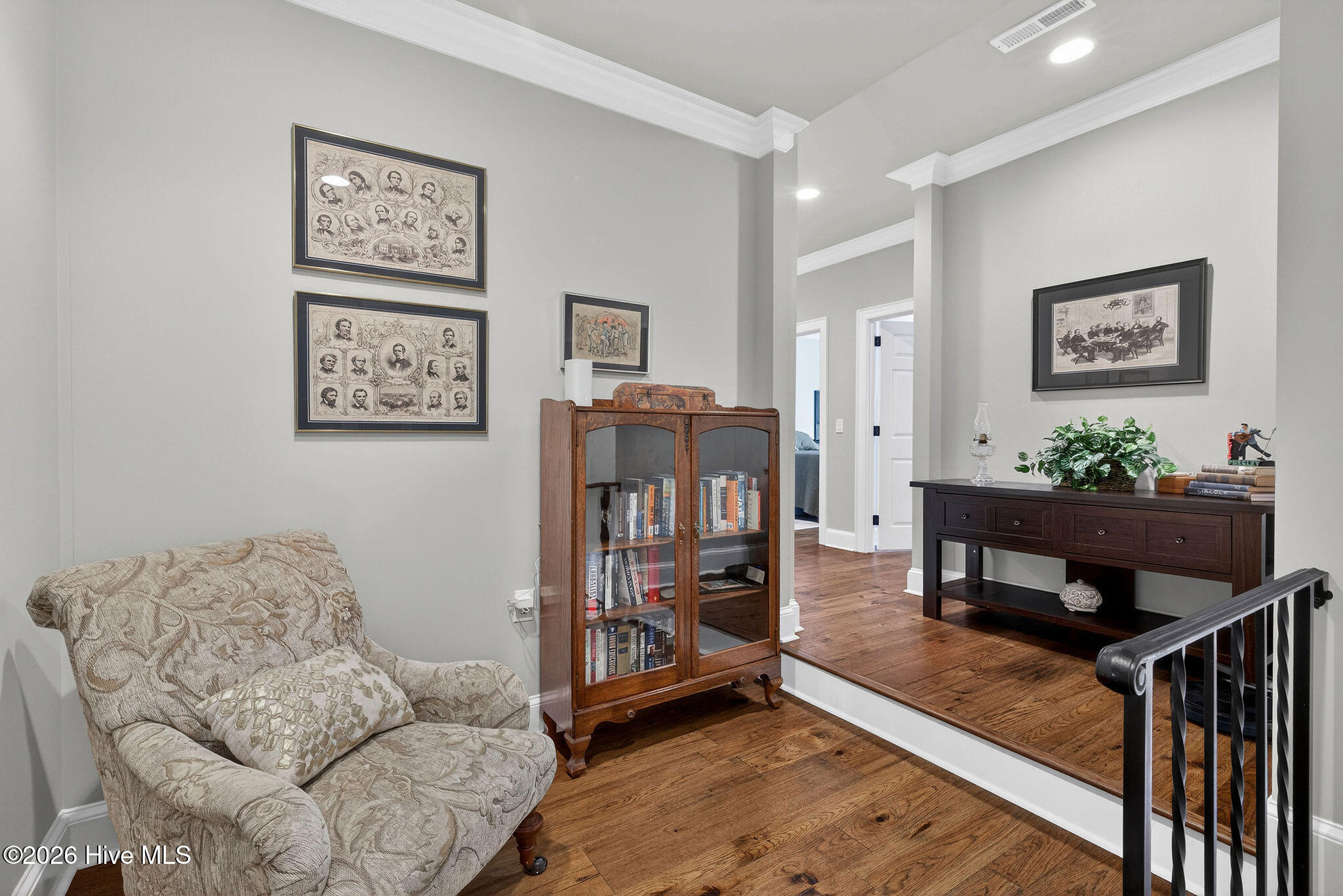 100565960 | Photo 56