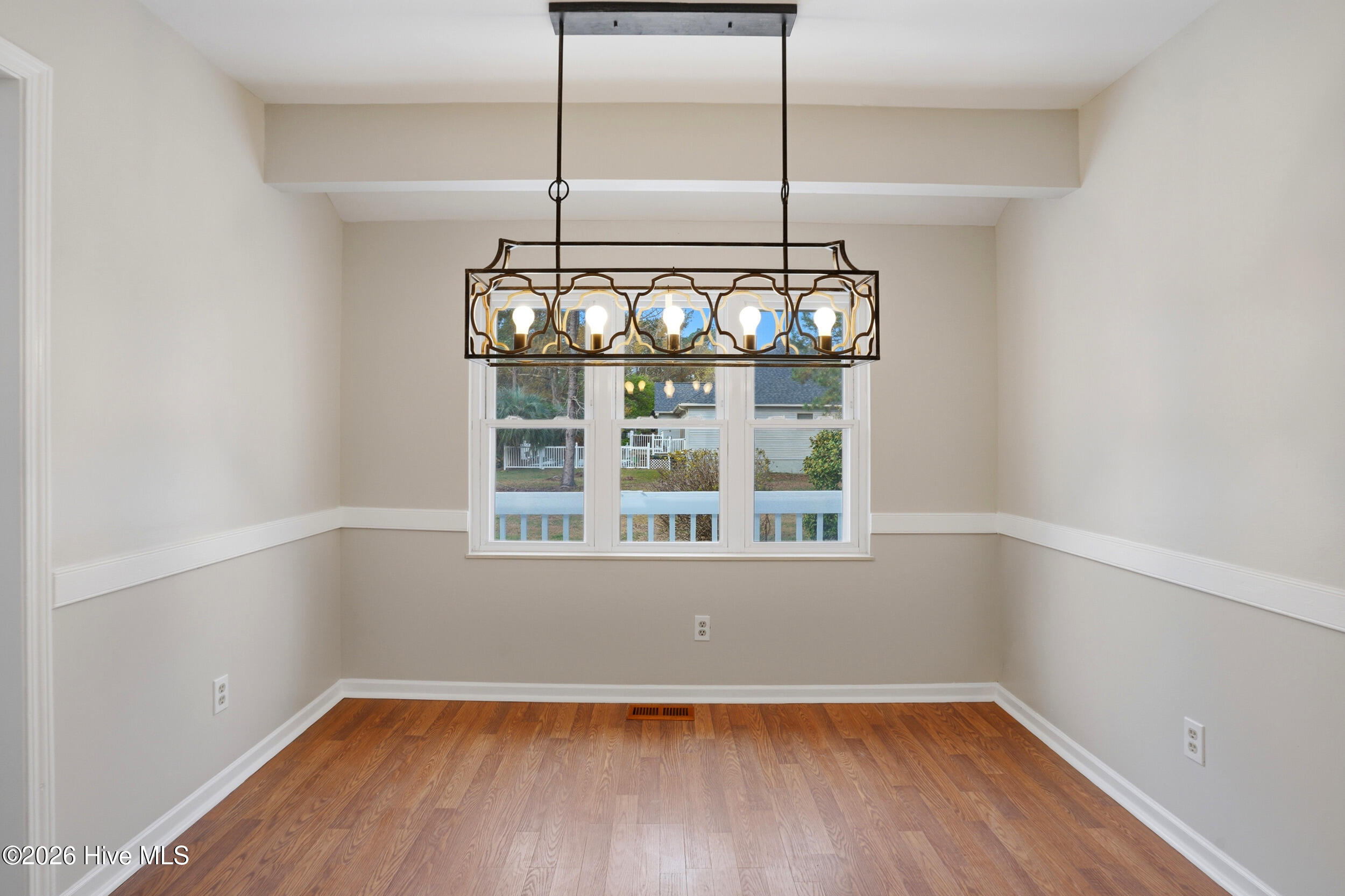 100555150 | Photo 51