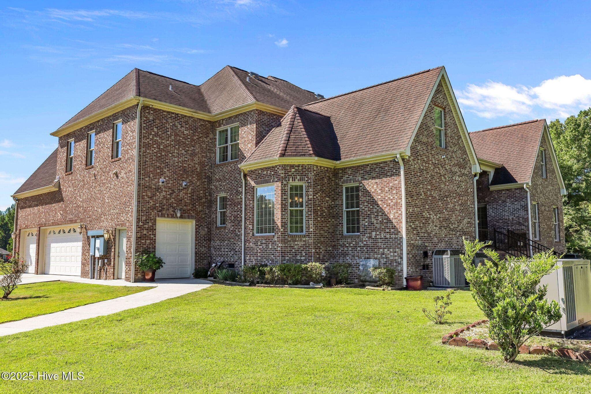 100529119 | Photo 58