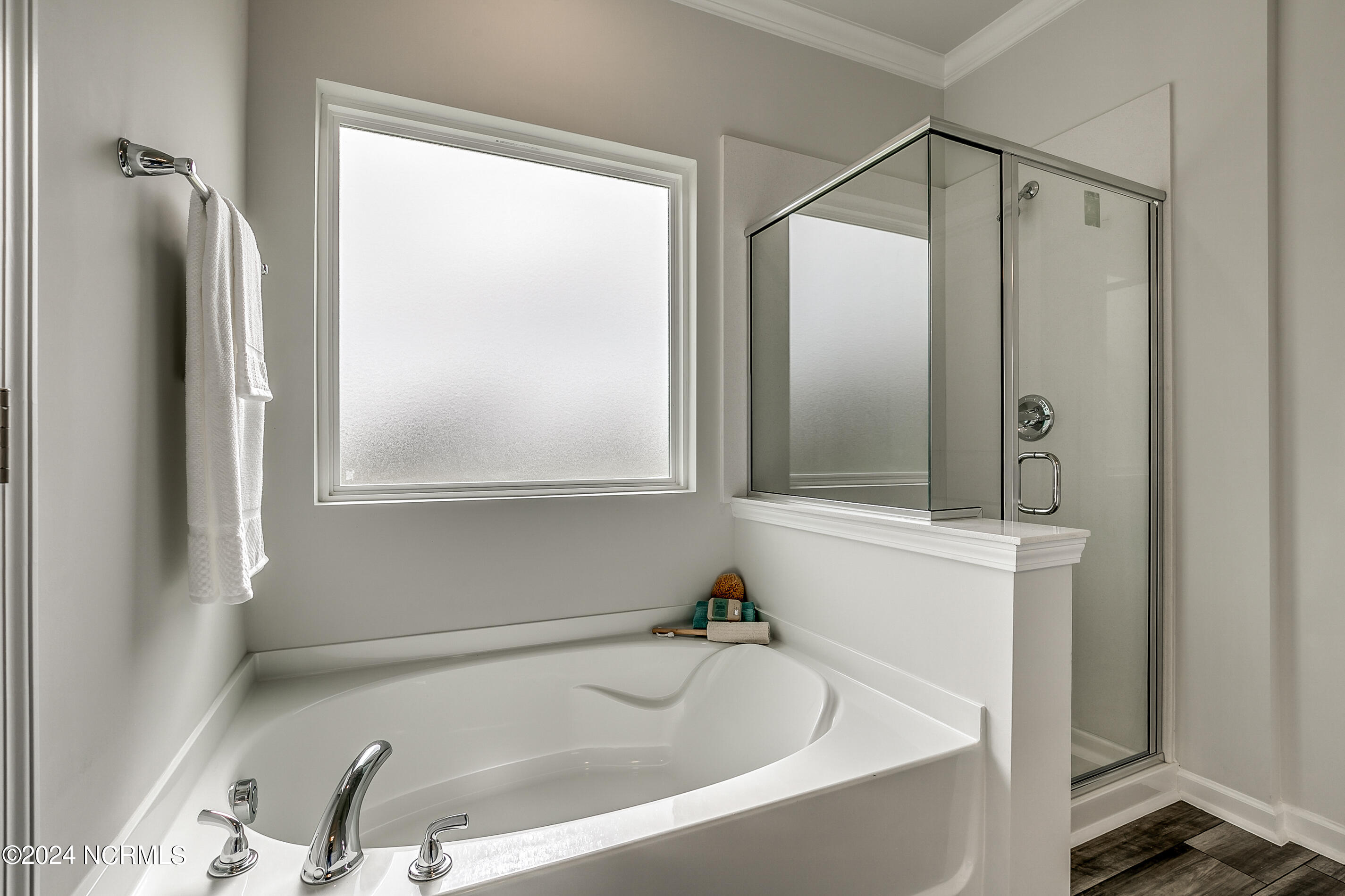 100567932 | Photo 25