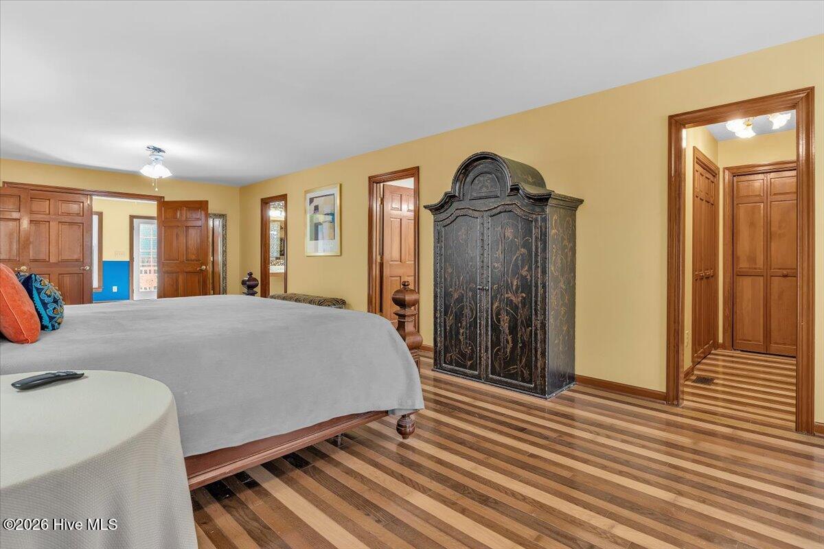 100565591 | Photo 37