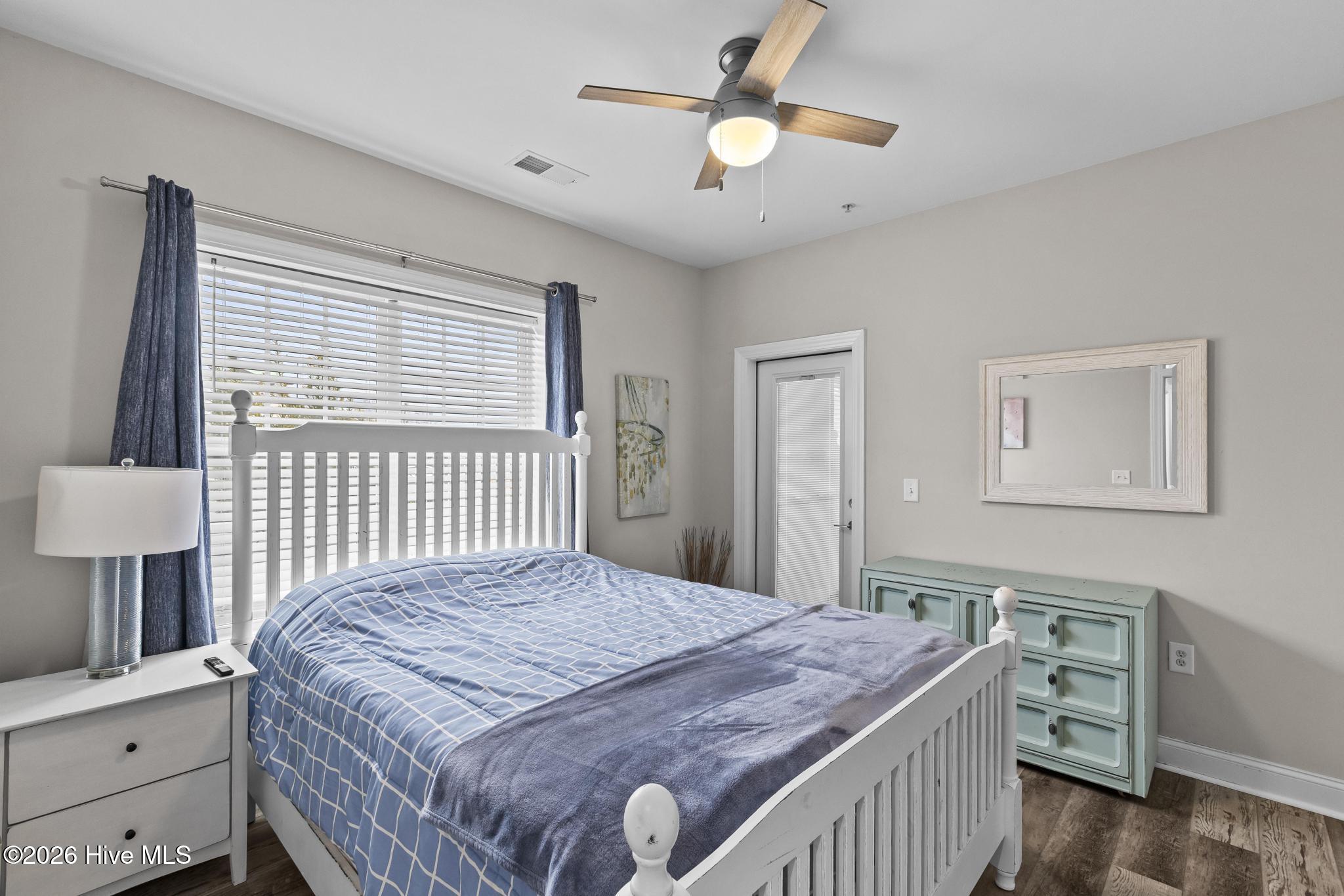 100555368 | Photo 26