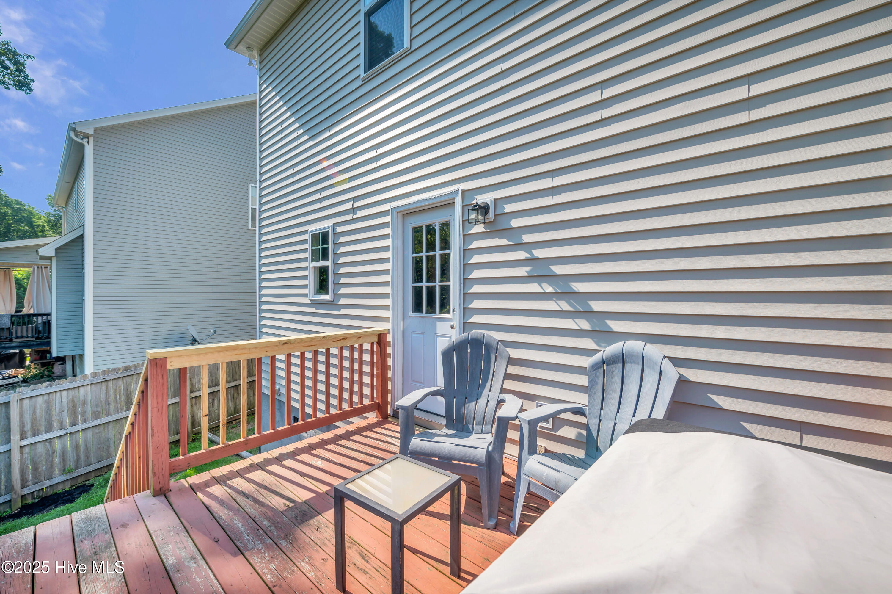 100517192 | Photo 32