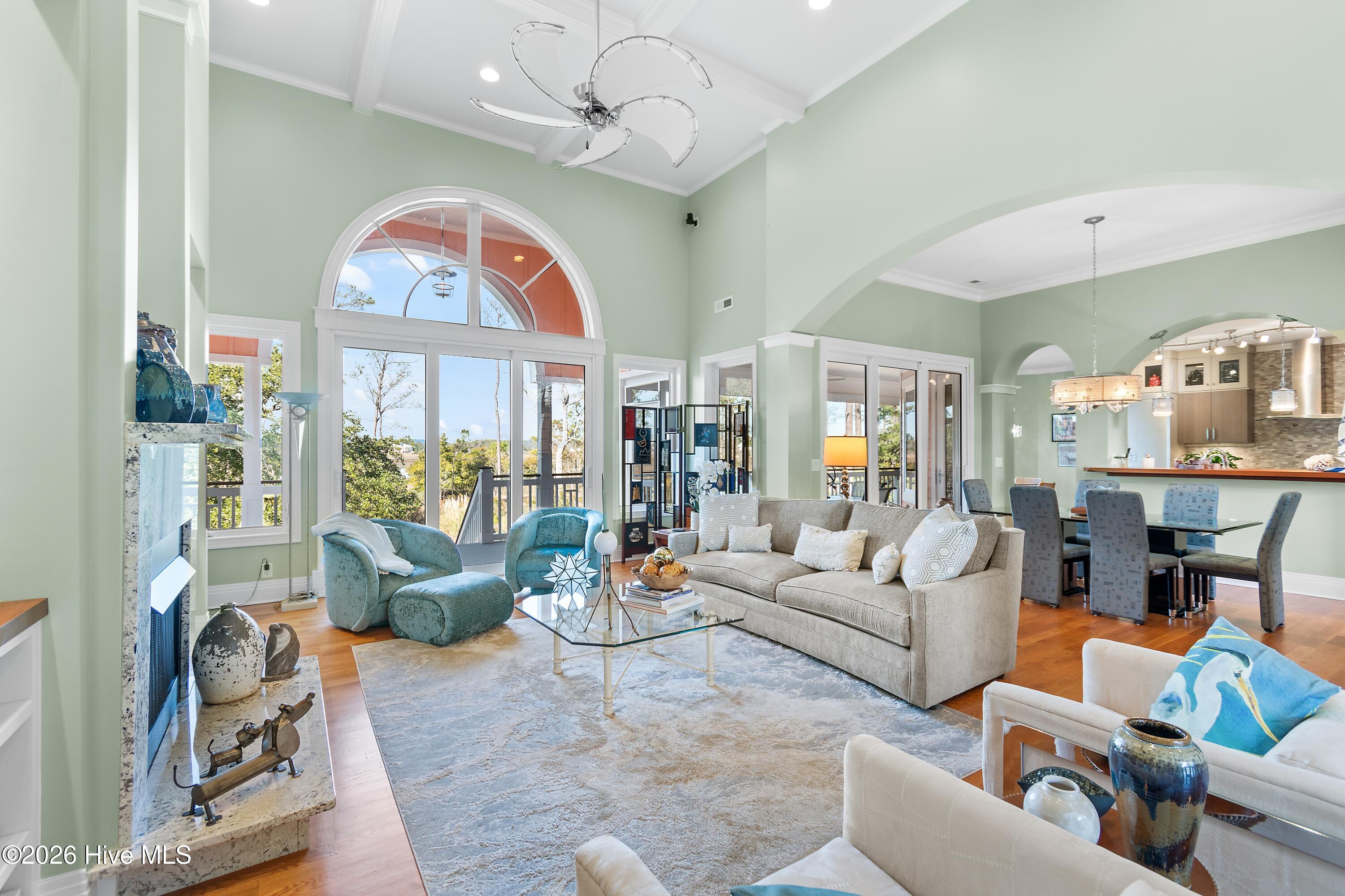 100549658 | Photo 10