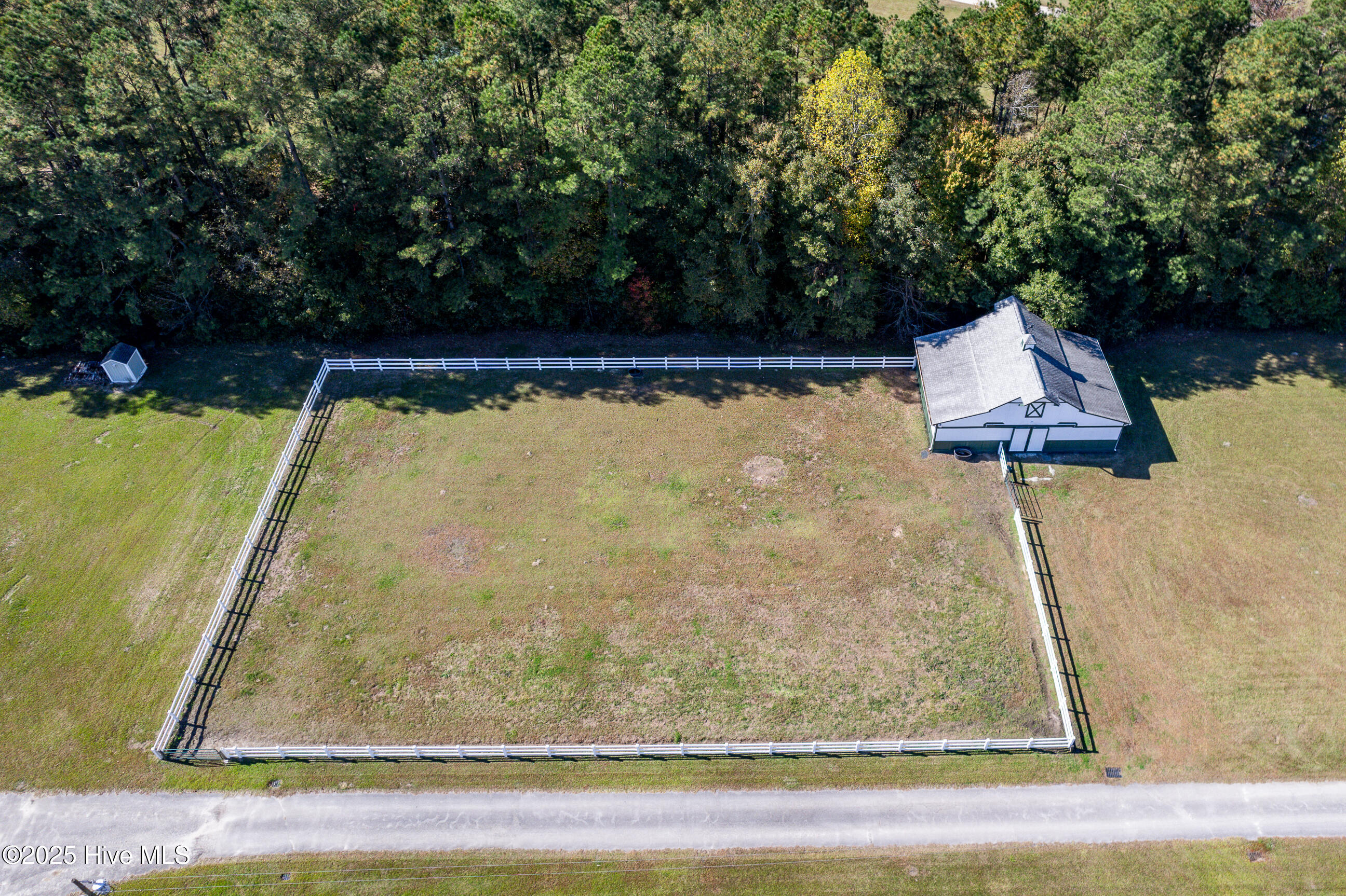 100540143 | Photo 57