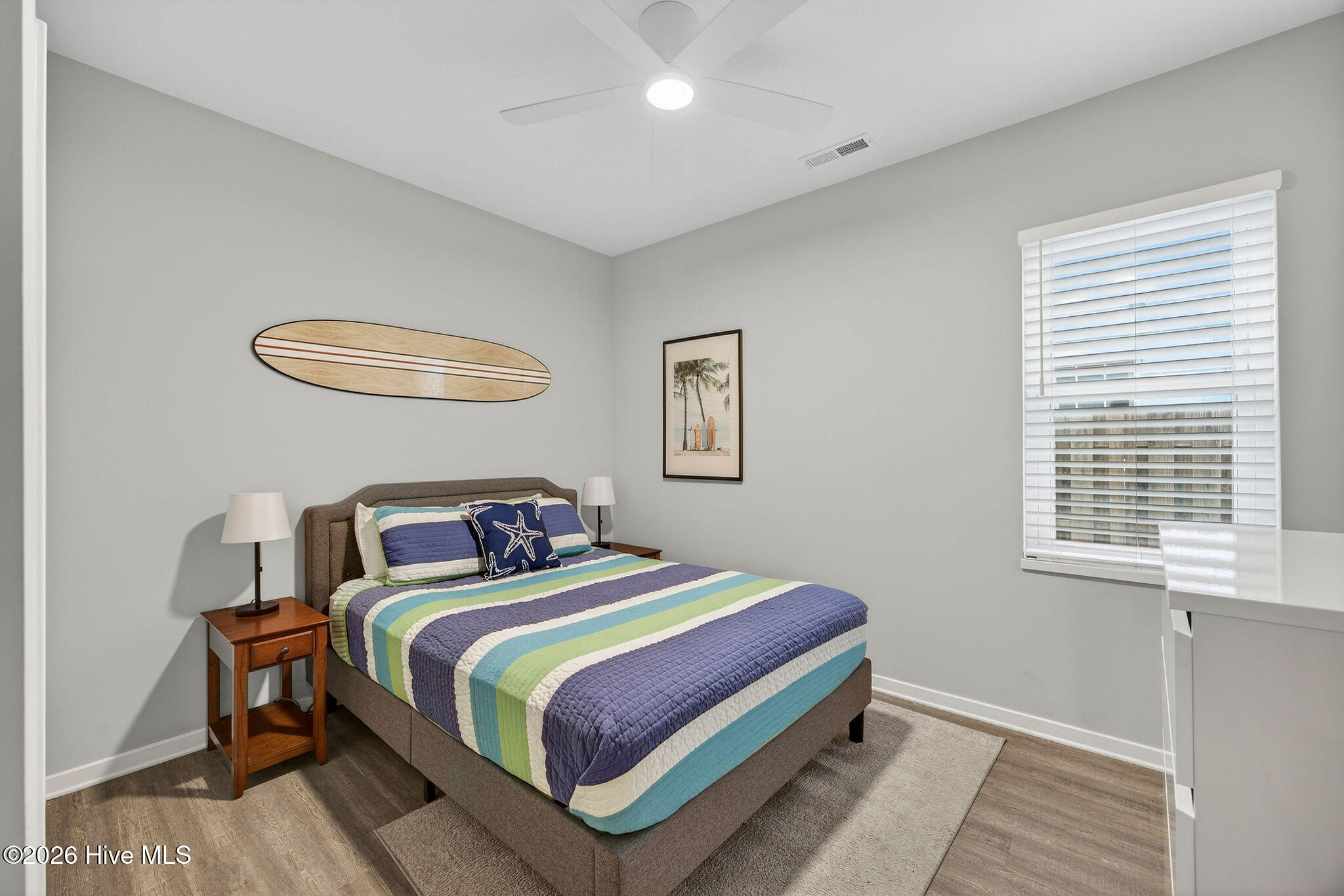 100551628 | Photo 25