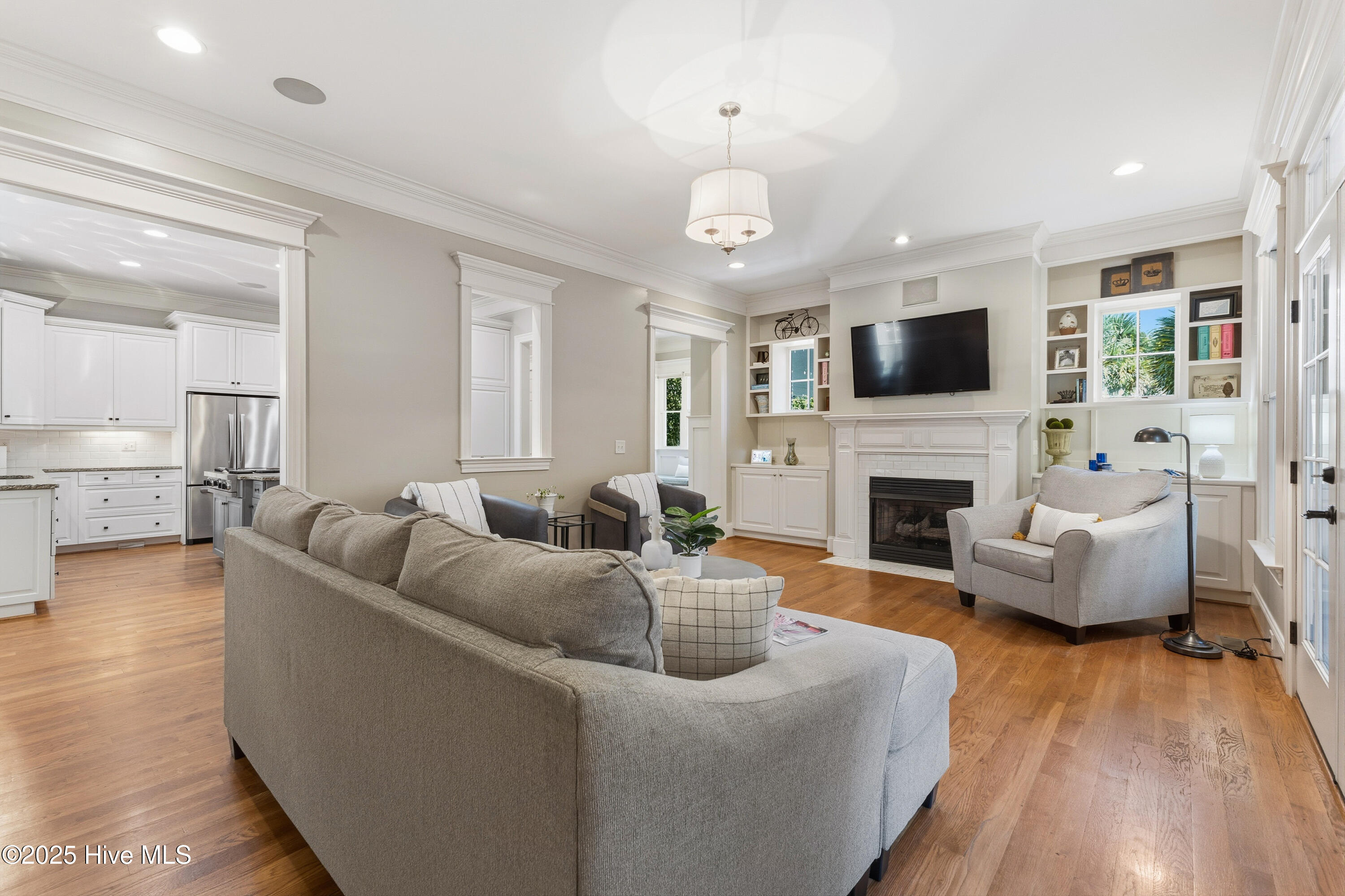 100541360 | Photo 12