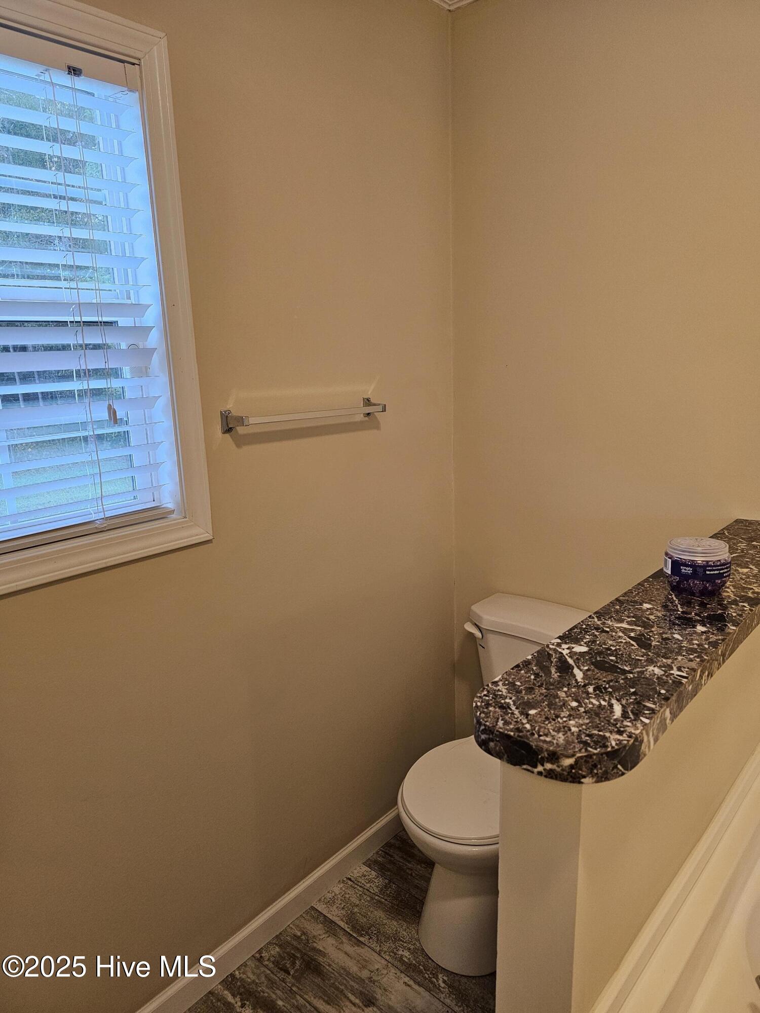 100535573 | Photo 43