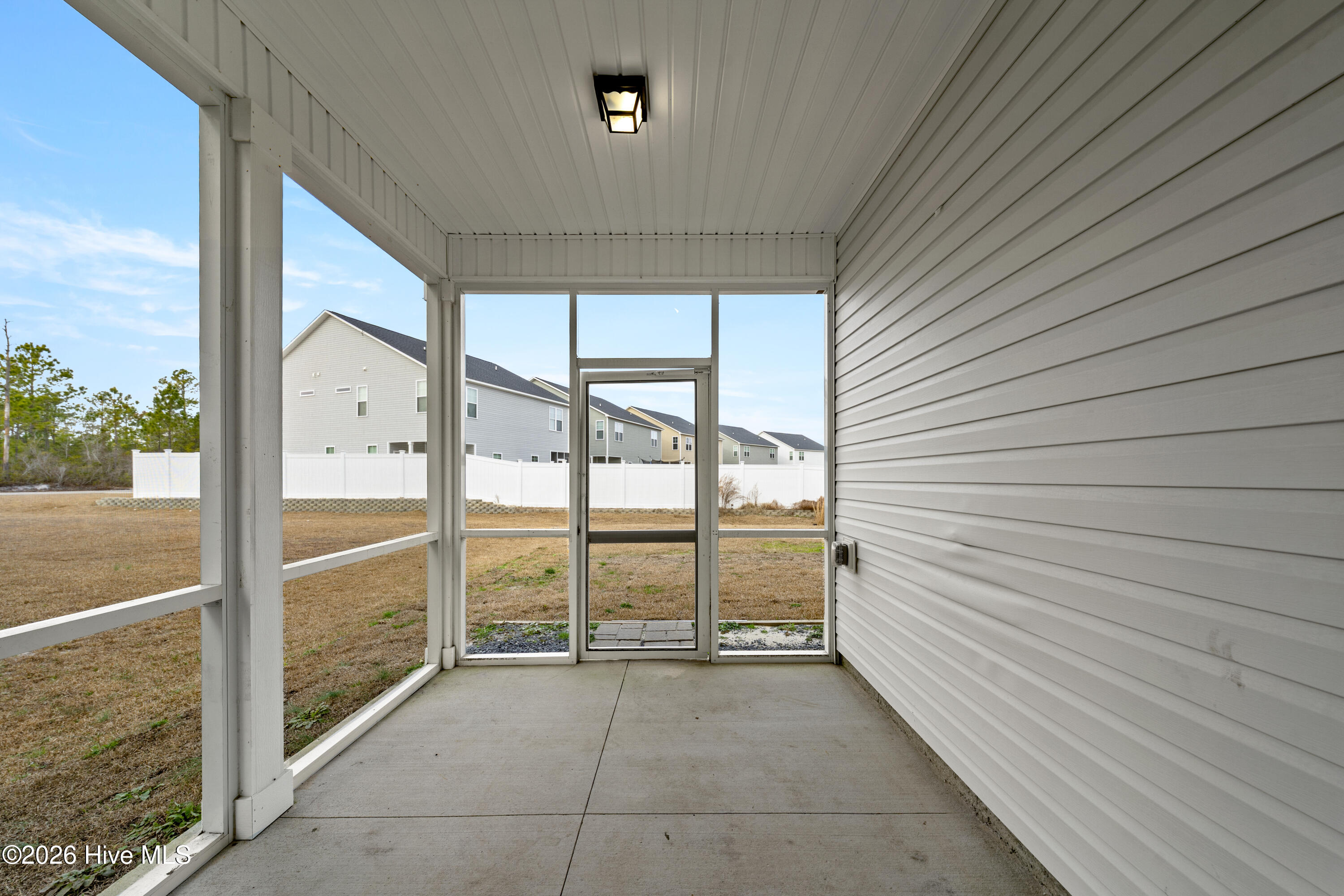 100552884 | Photo 24