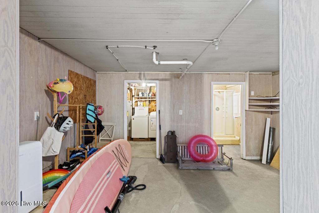 100557577 | Photo 39