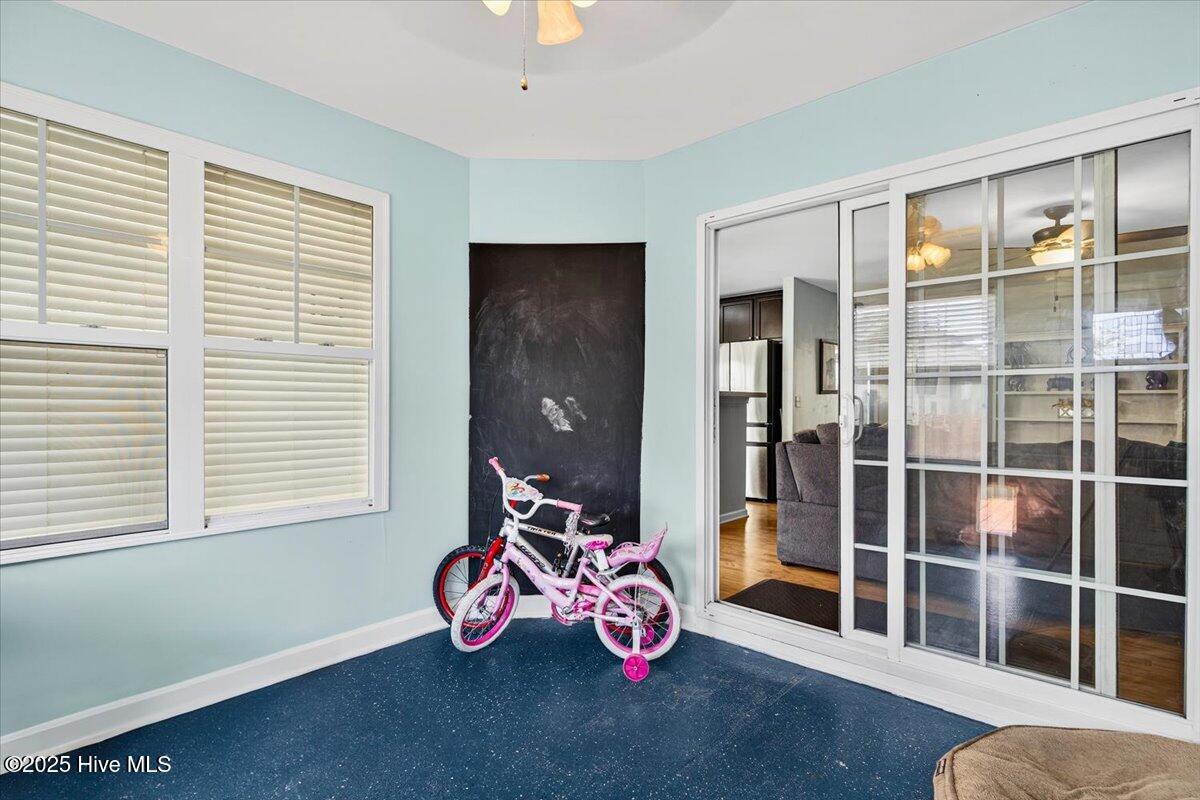 100518227 | Photo 27