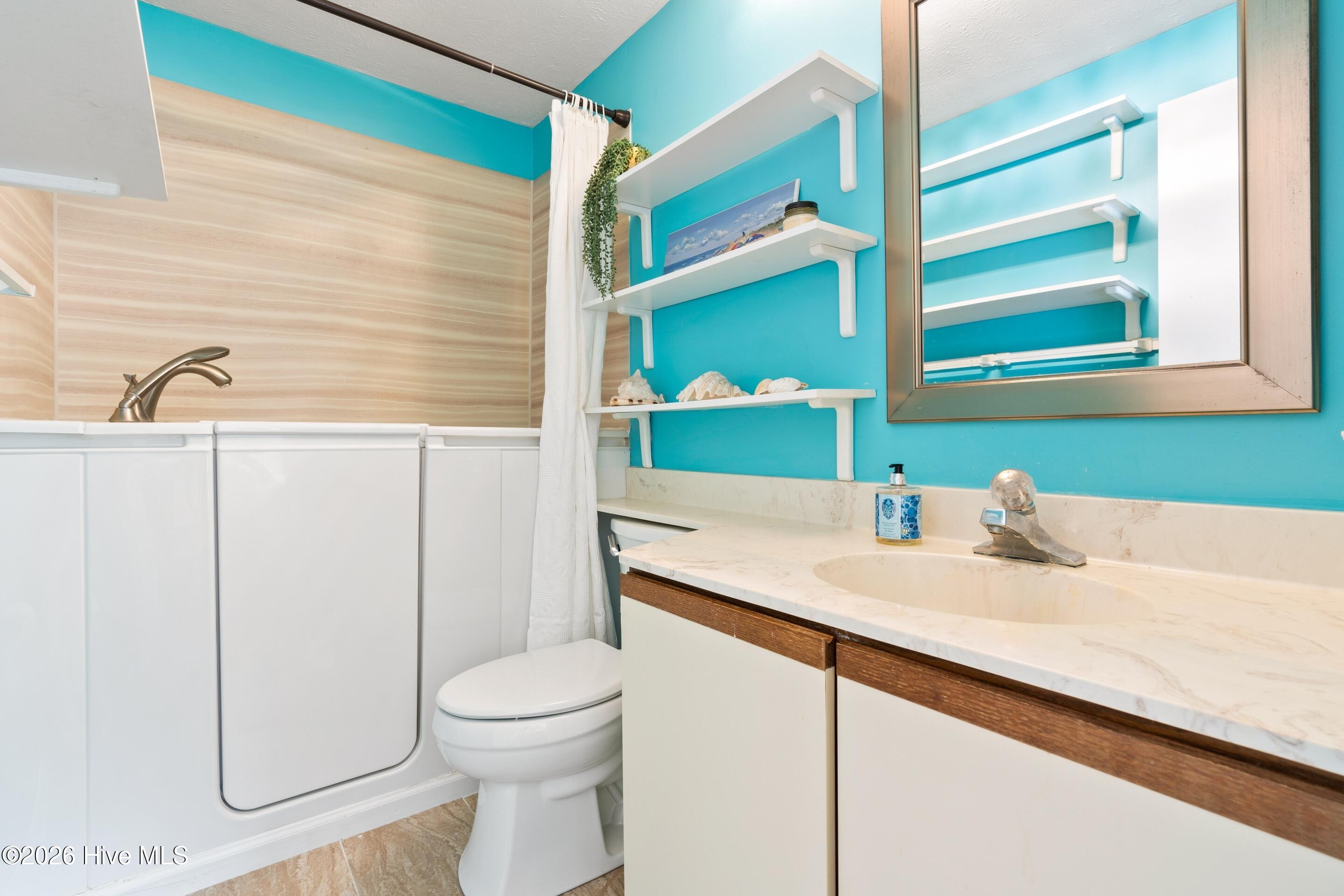 100551505 | Photo 11