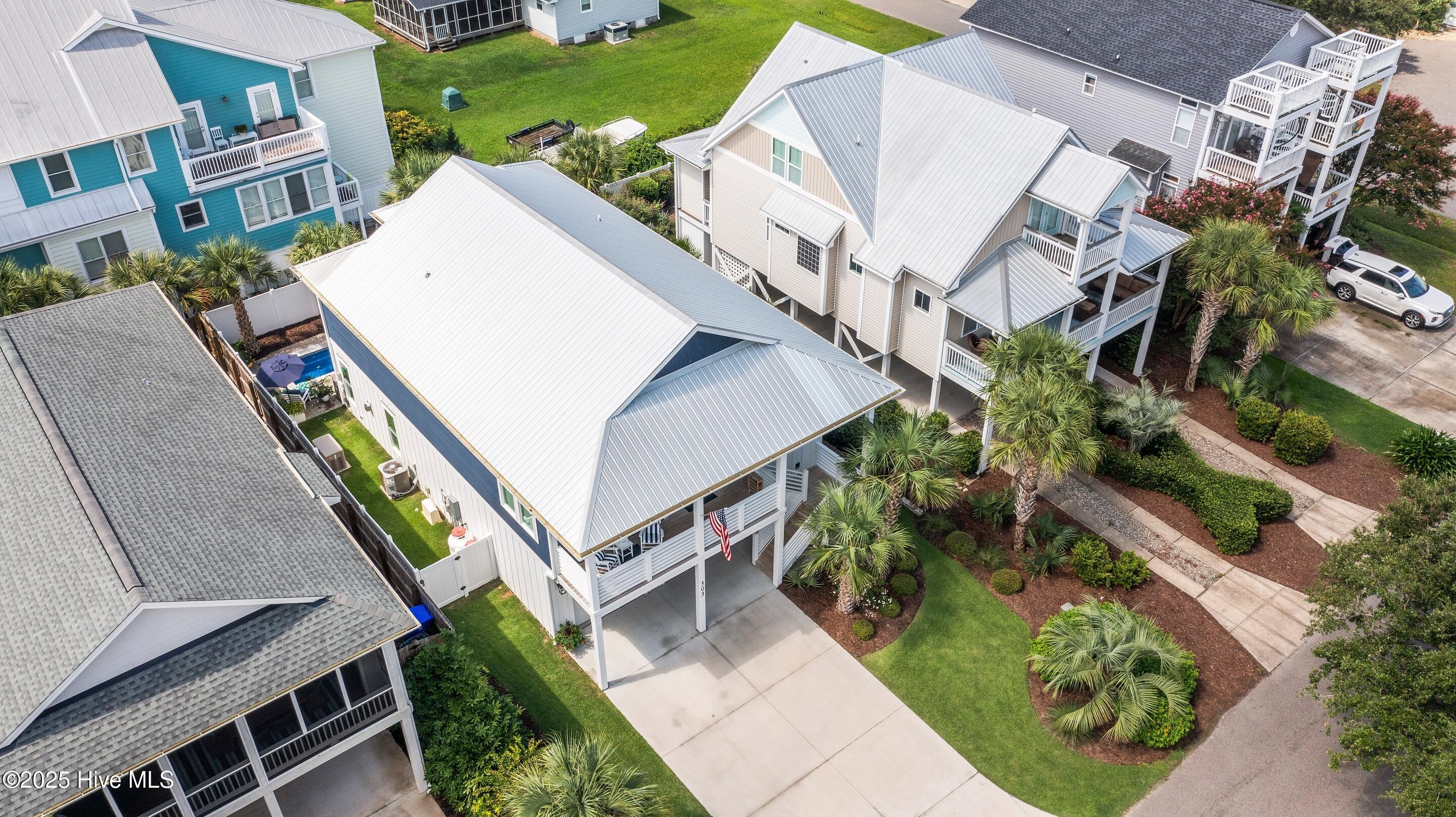 100532410 | Photo 94