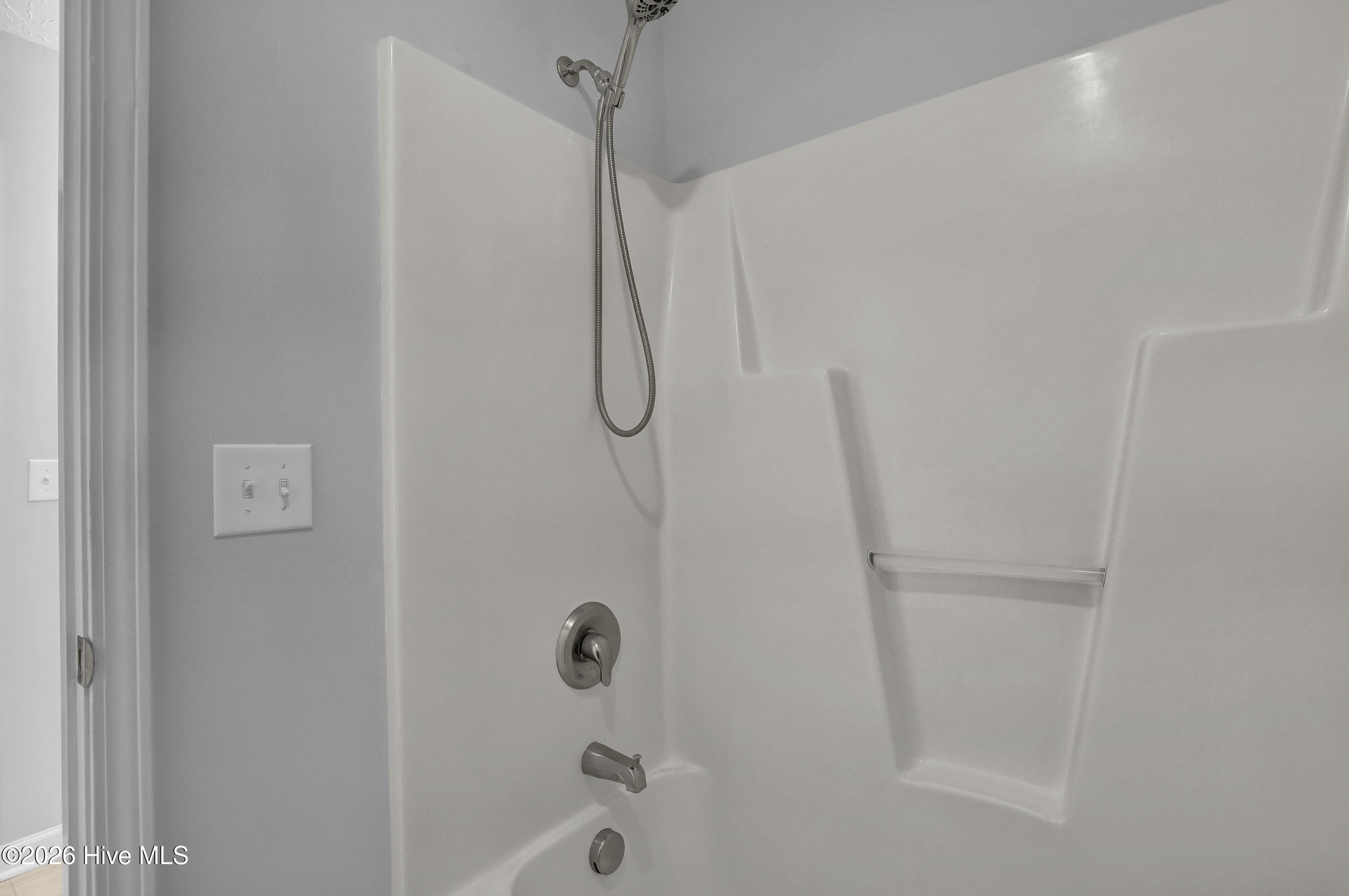 100549812 | Photo 24