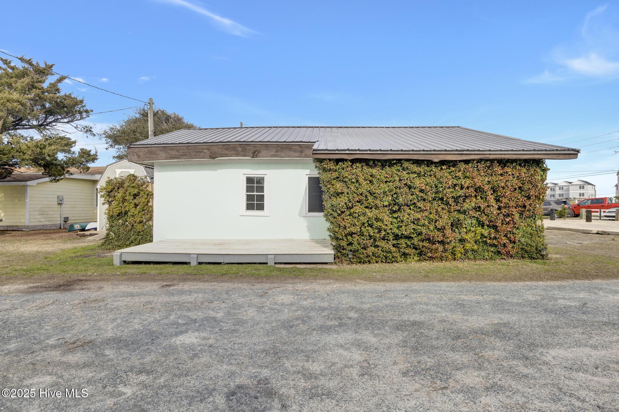 100521951 | Photo 25