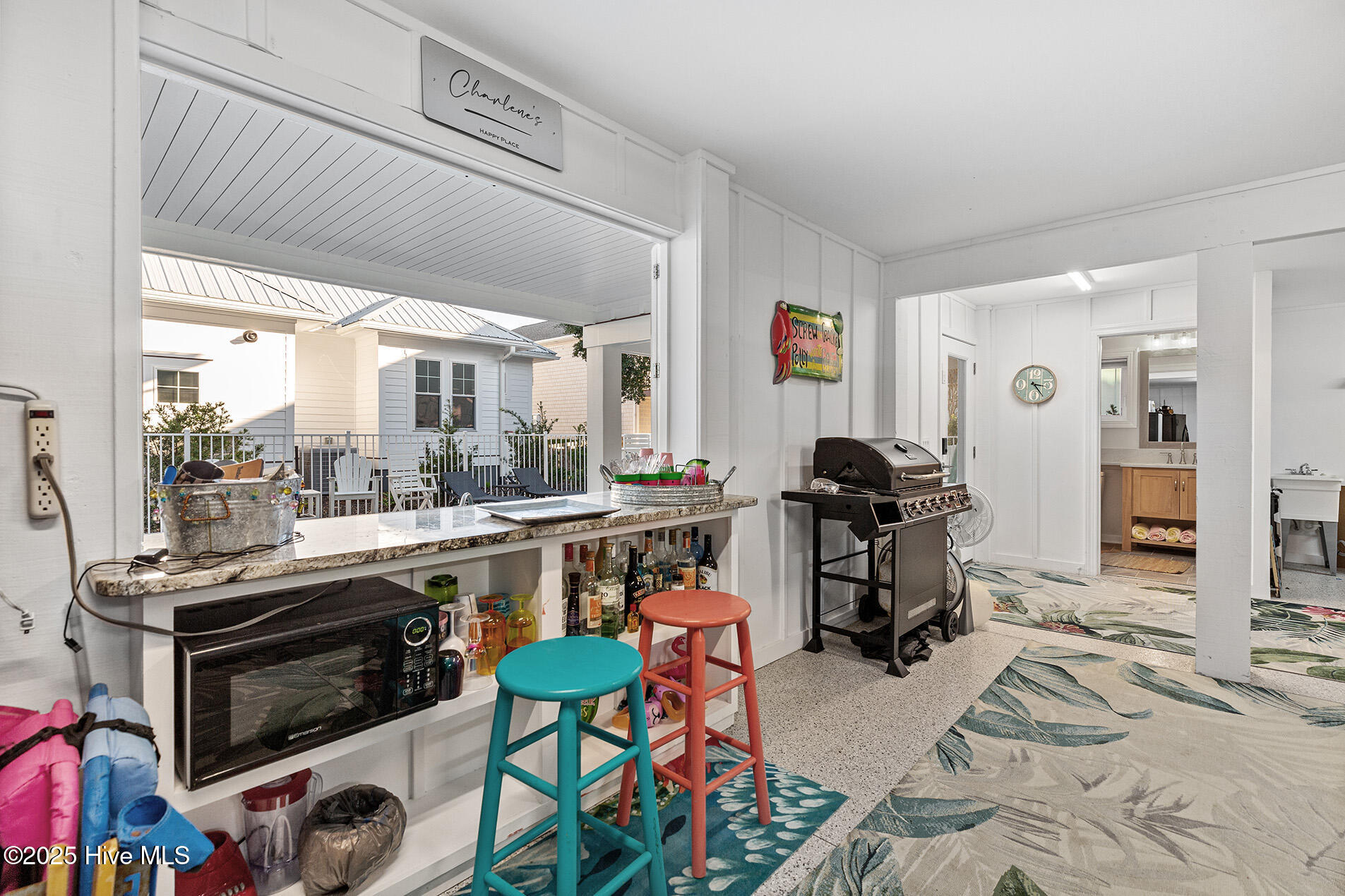 100540813 | Photo 57