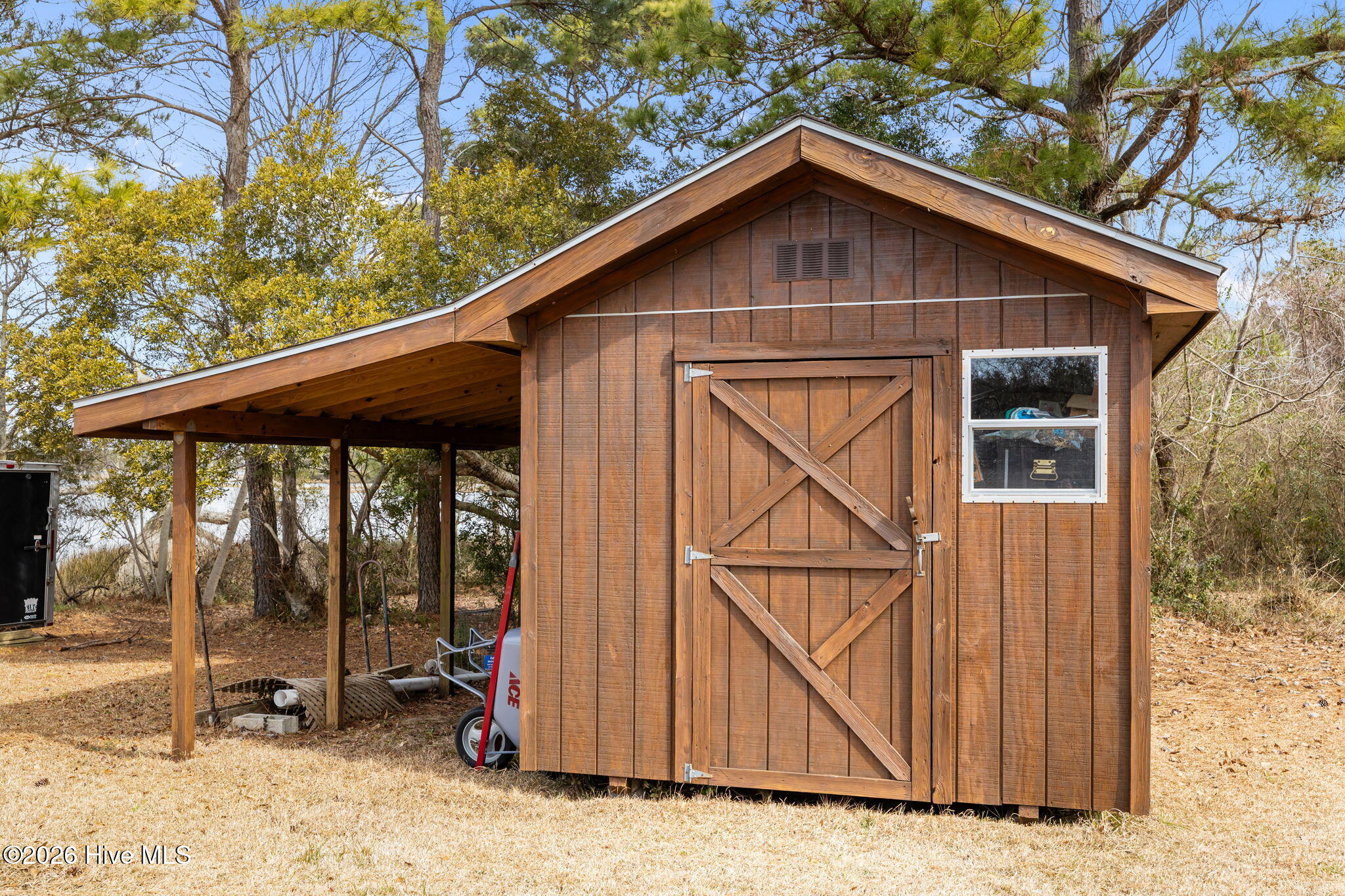 100558947 | Photo 43