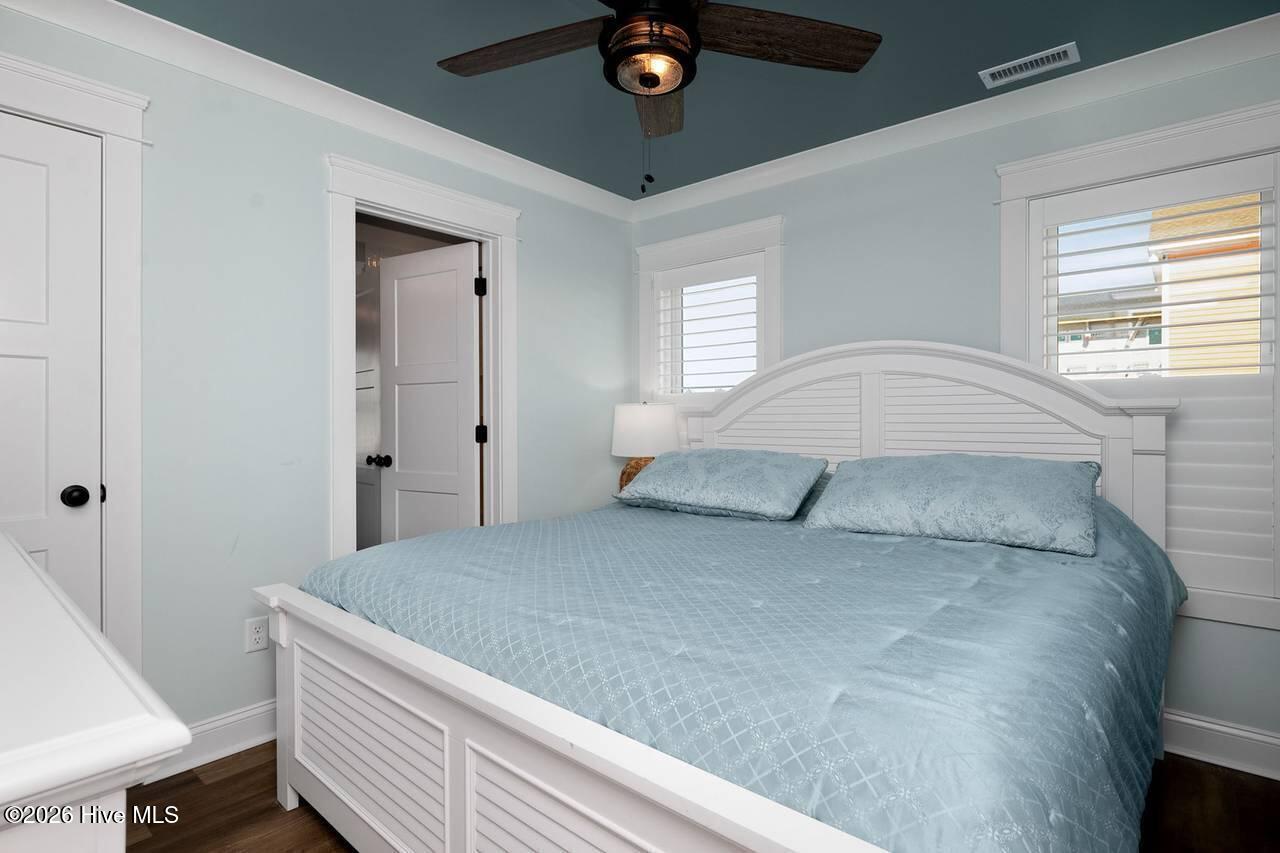 100560212 | Photo 119