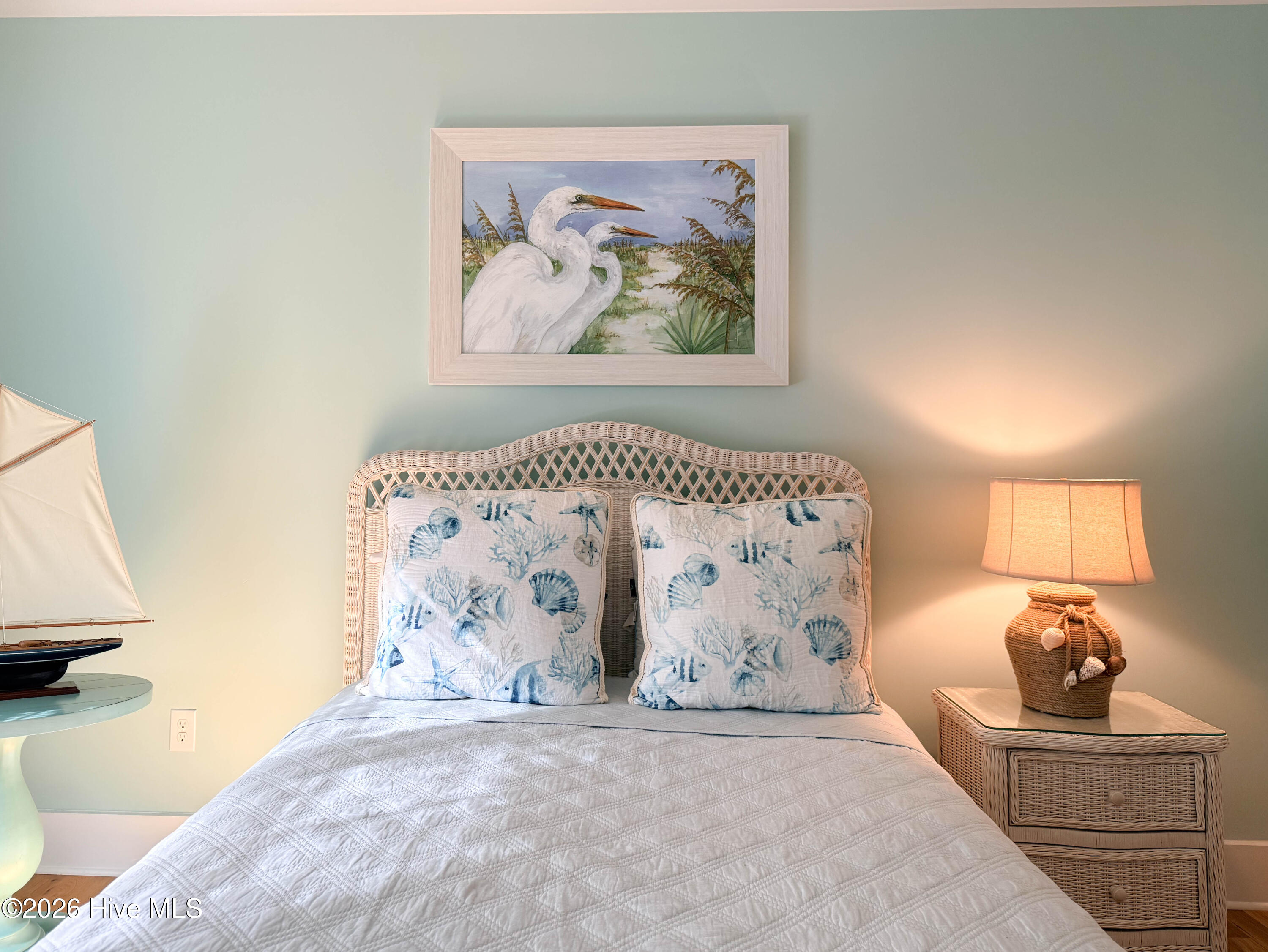 100548622 | Photo 40