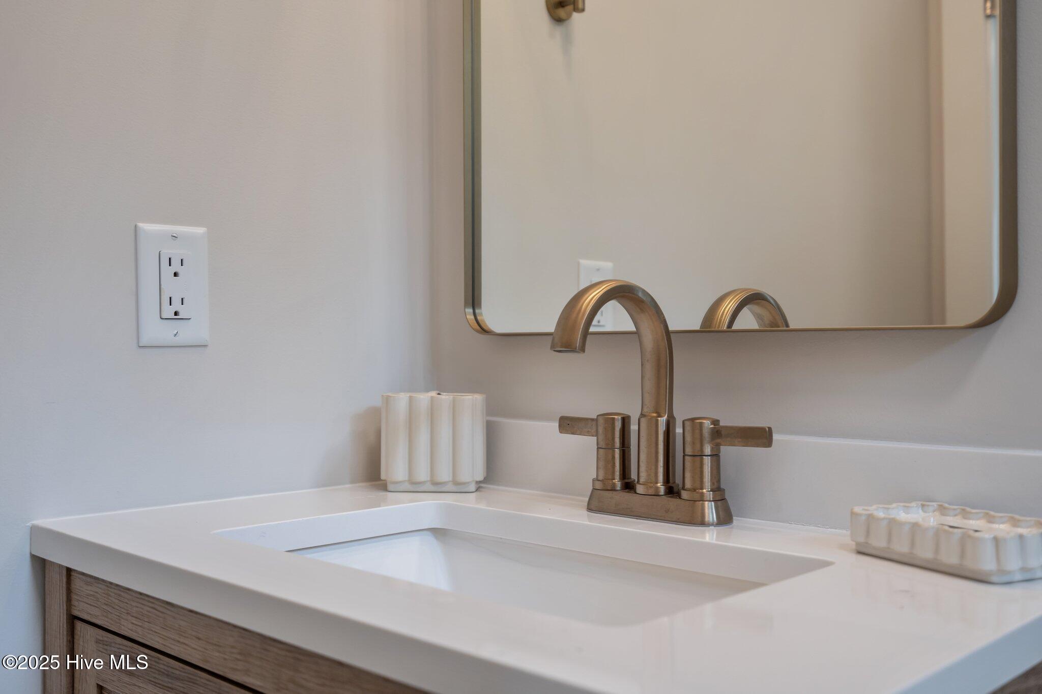 100519500 | Photo 54