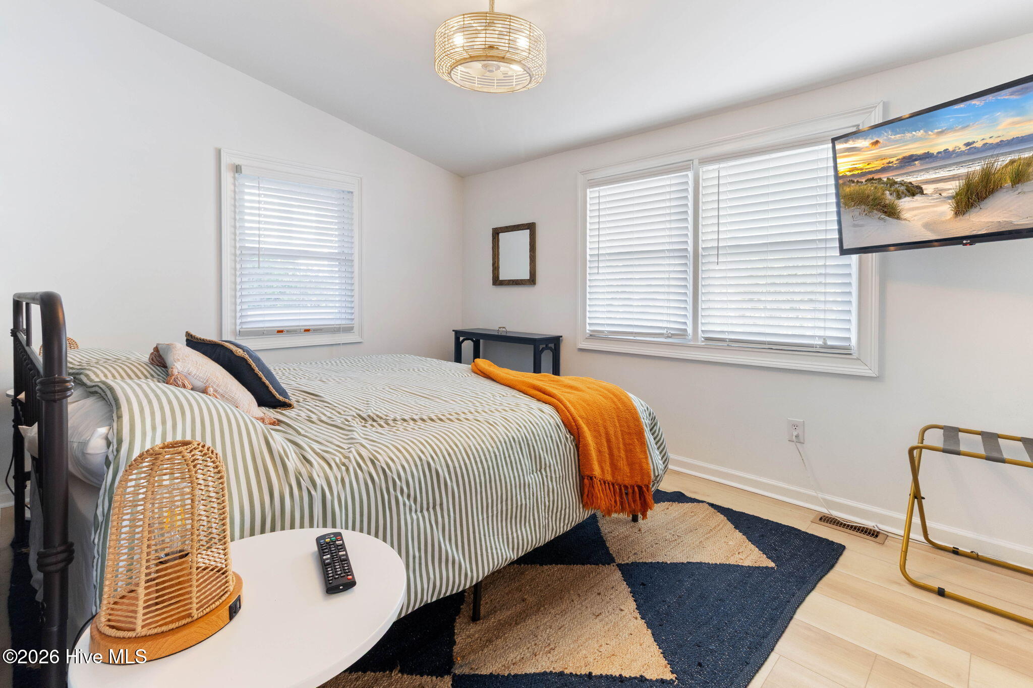 100555843 | Photo 17