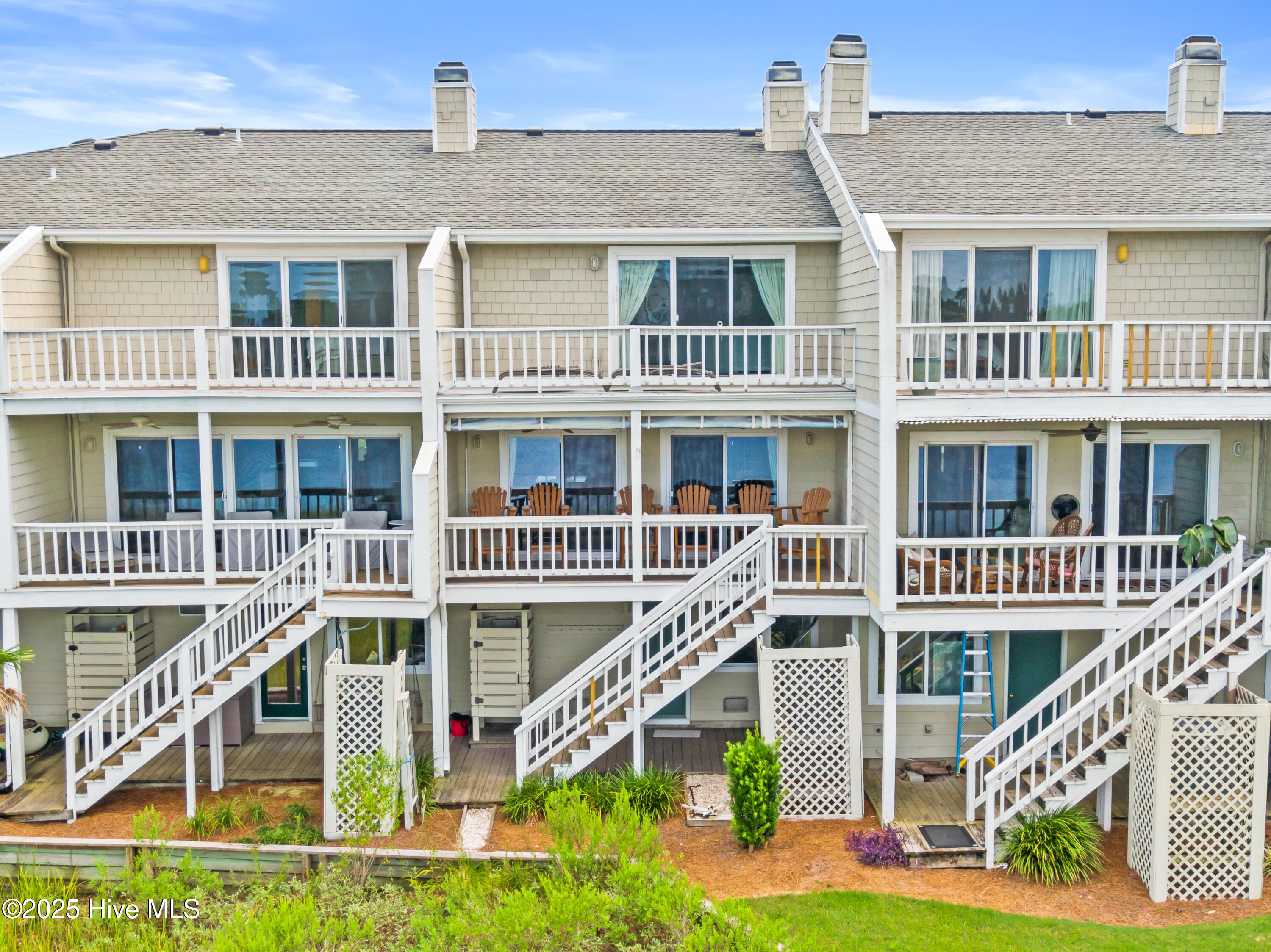 100523533 | Photo 26