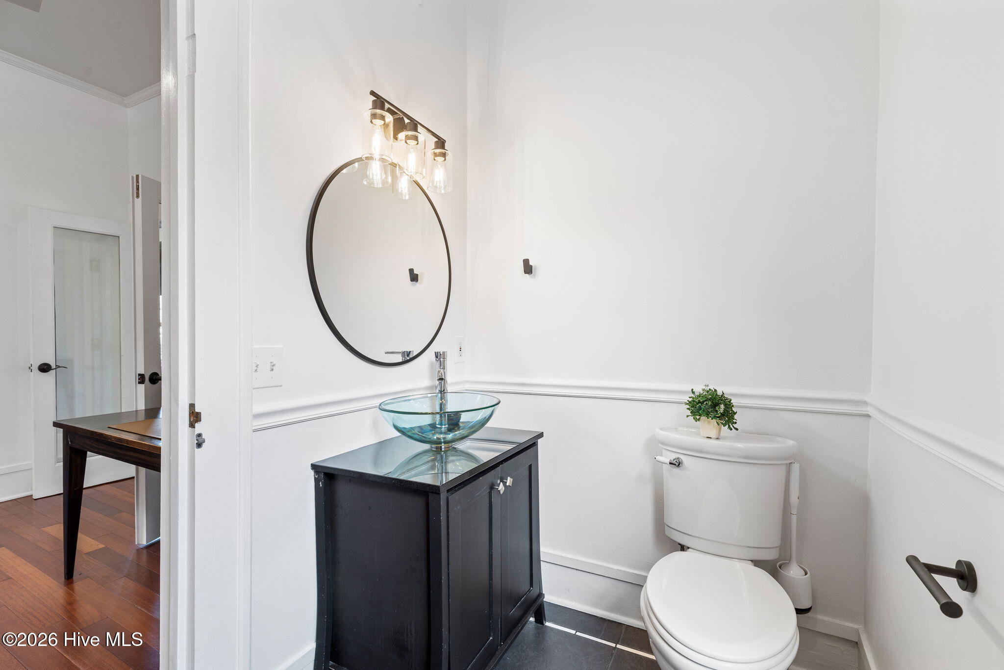 100550239 | Photo 33