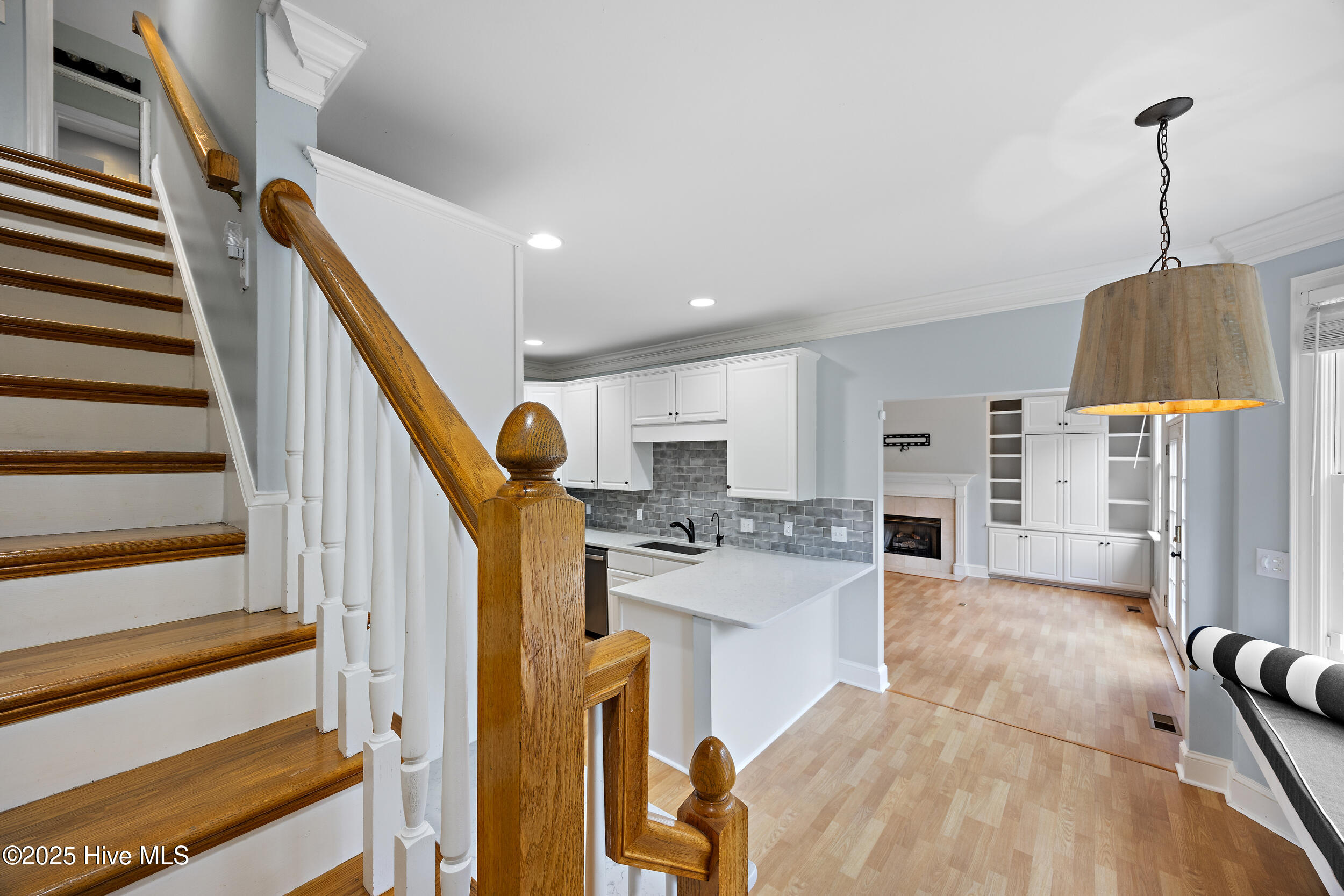 100538720 | Photo 18