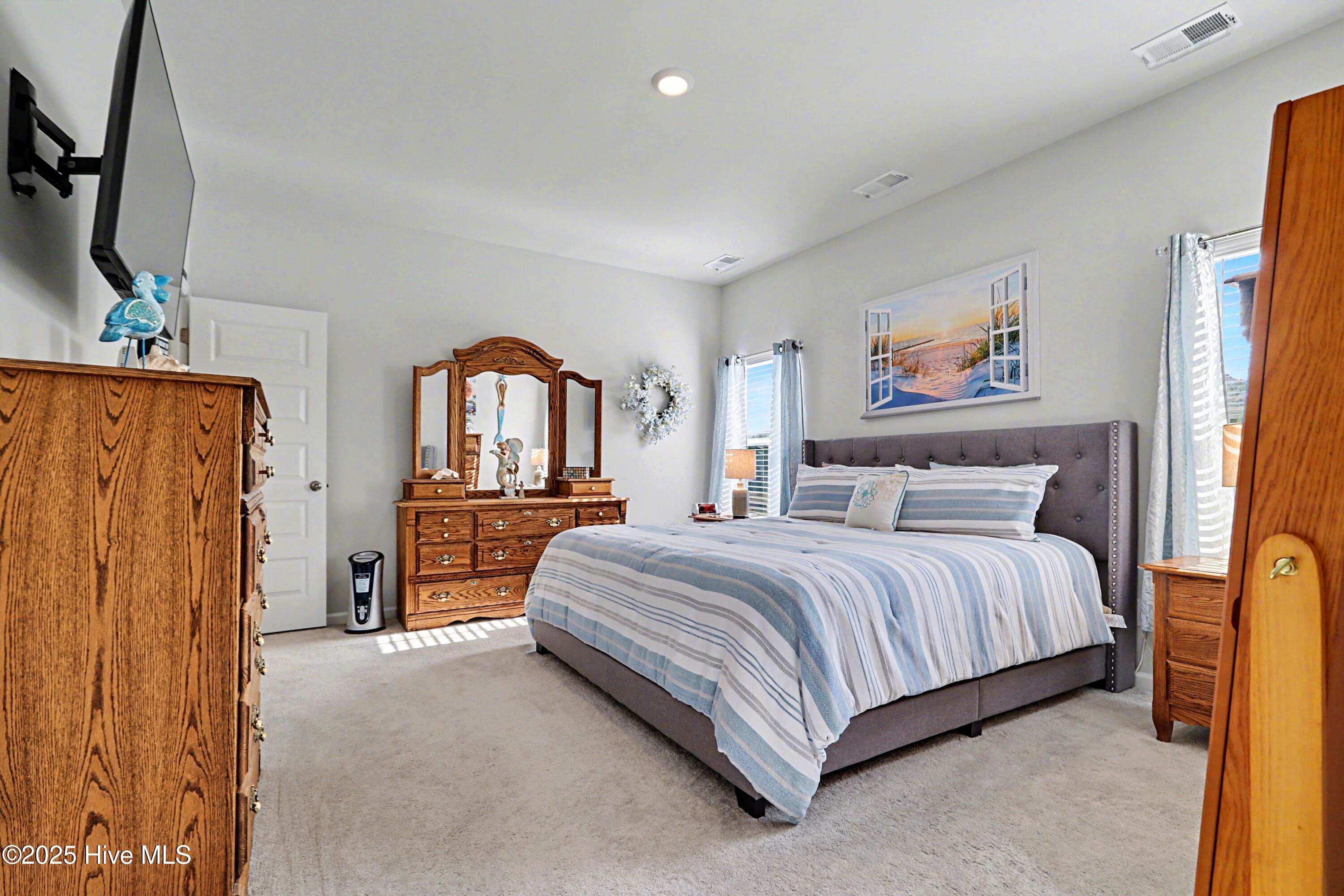 100547065 | Photo 22